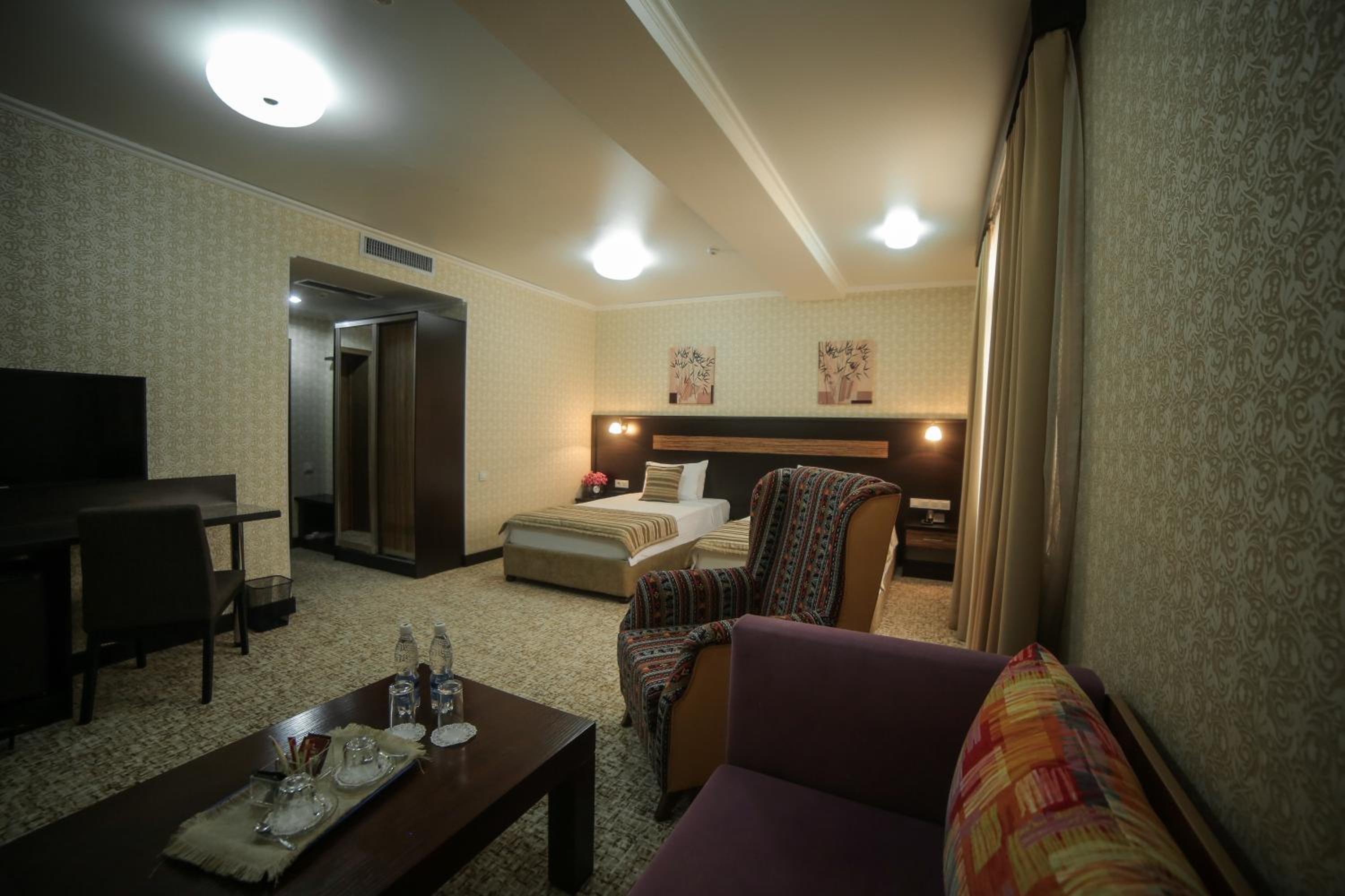 Large Twin Room photo 3