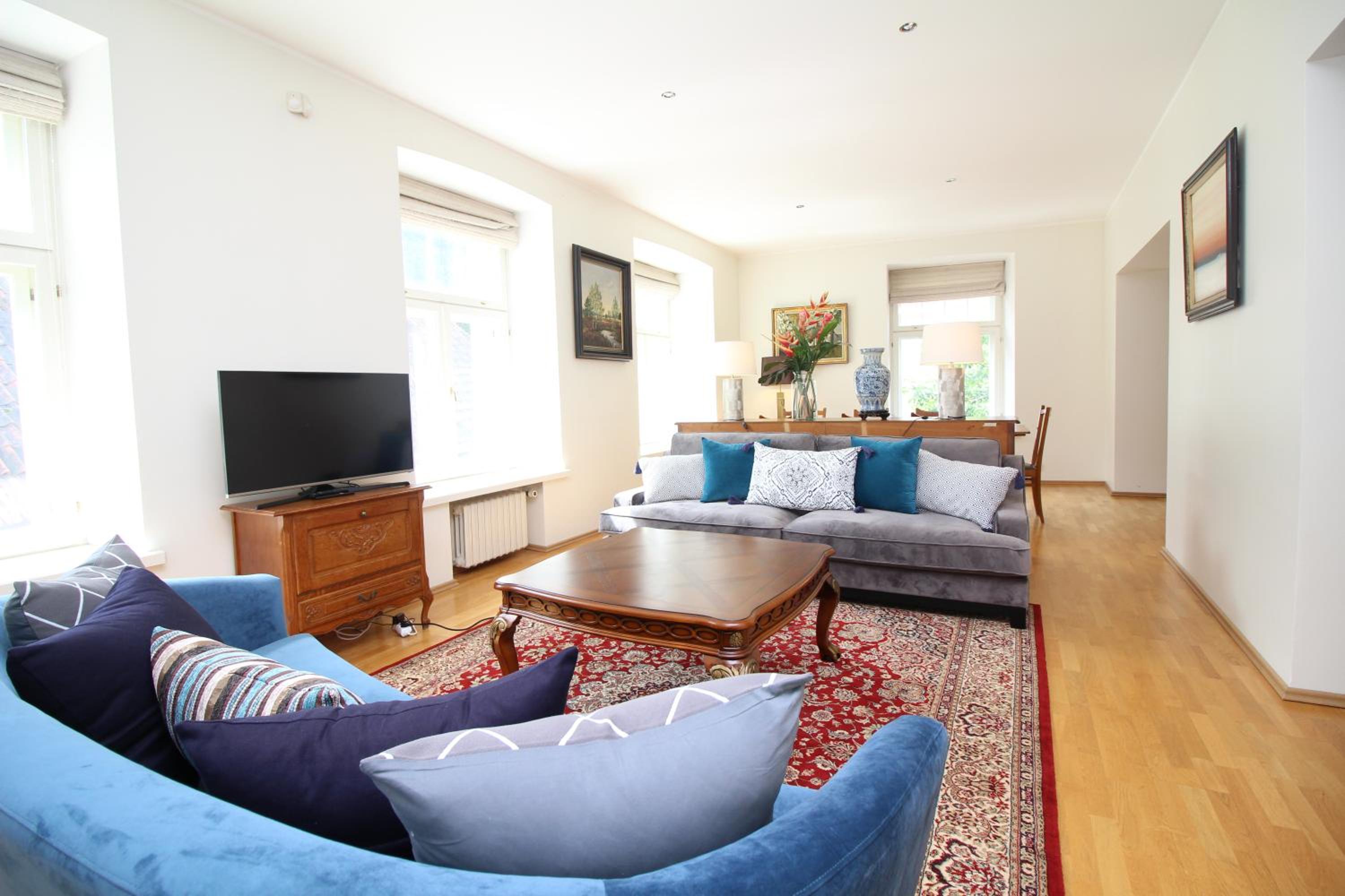 Apartment photo 3