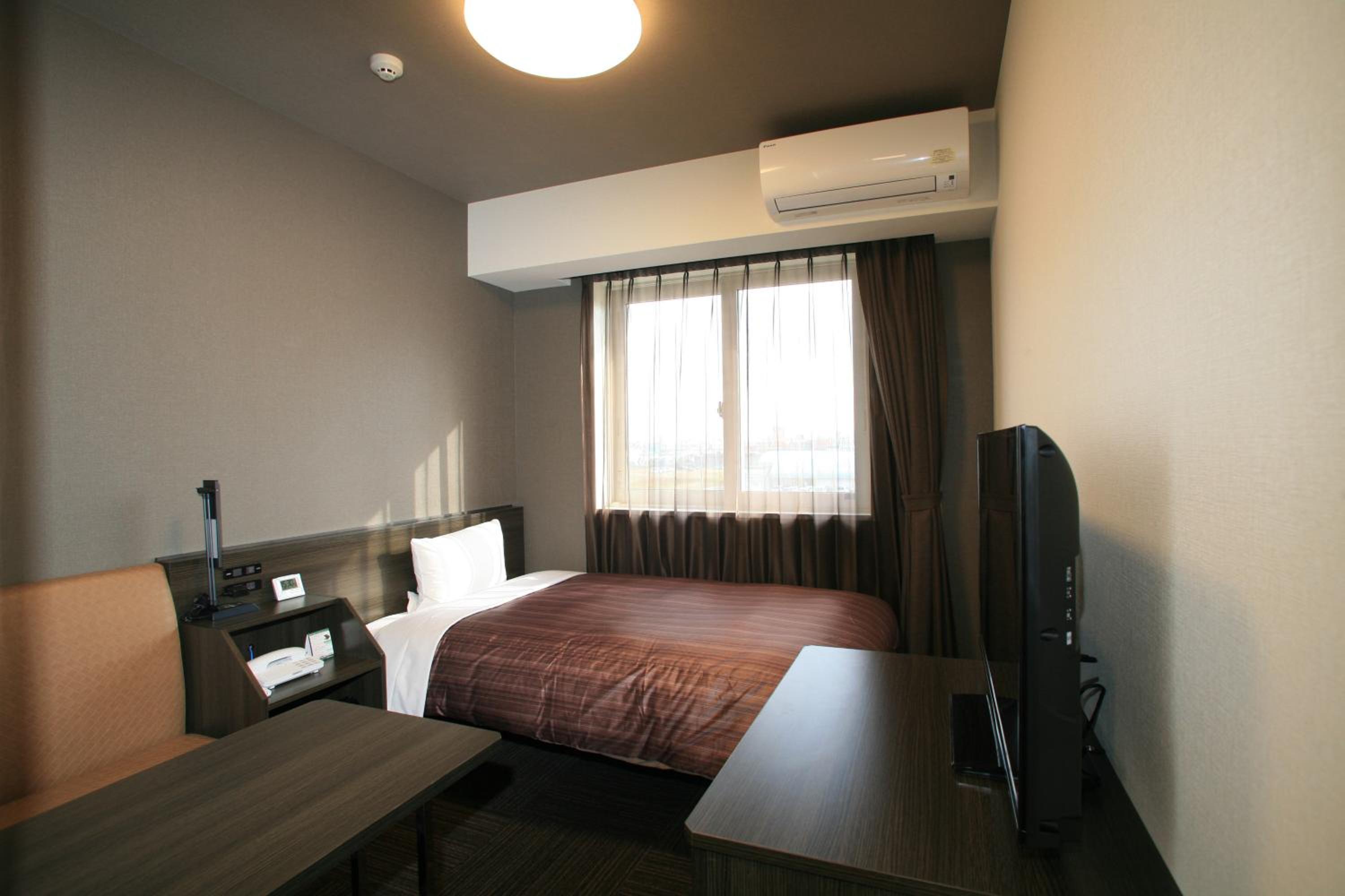Single Room - Non-Smoking photo 1