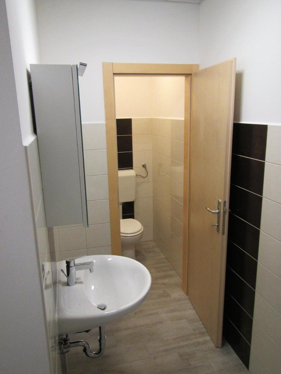Twin Room with Private Bathroom photo 1
