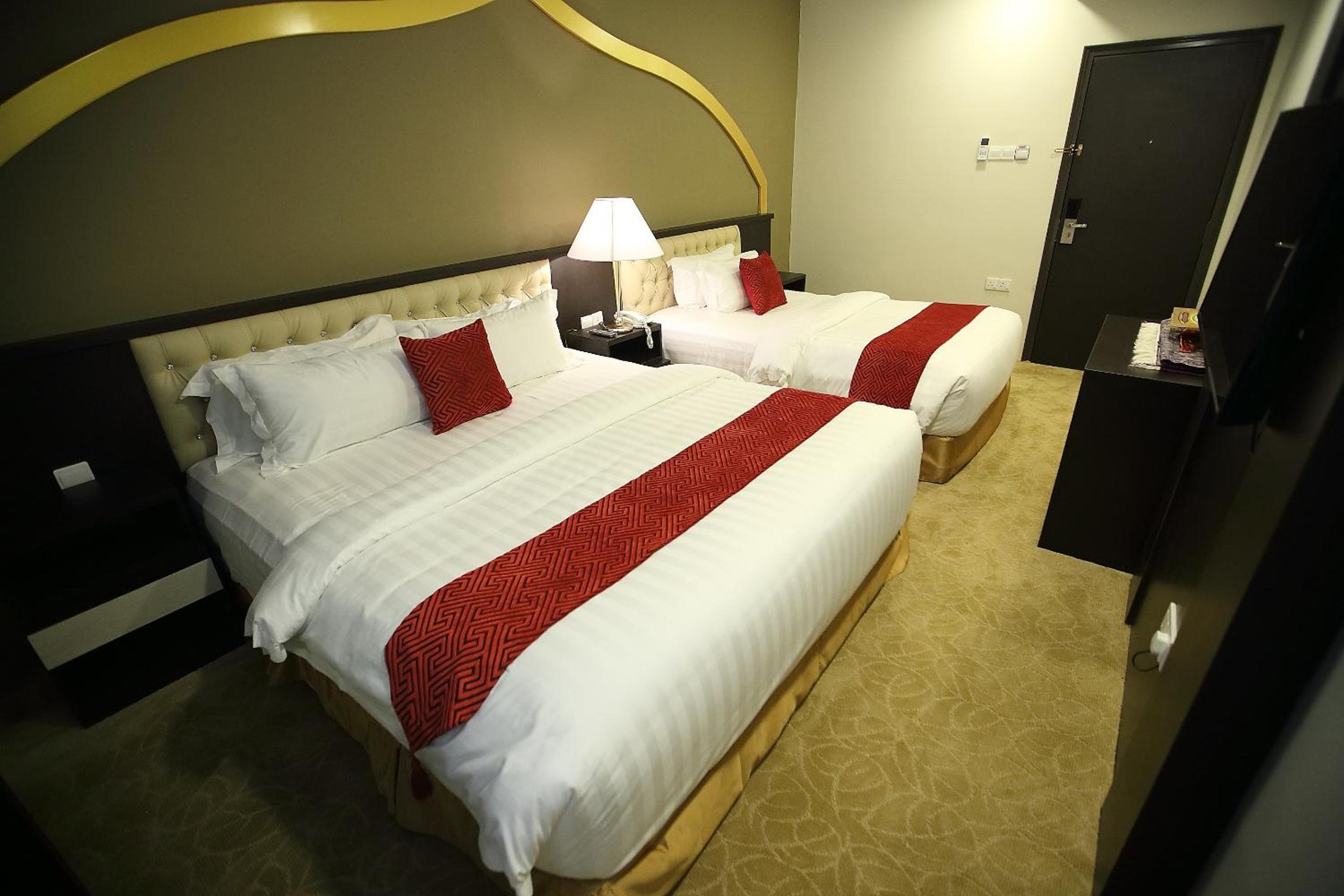 Deluxe Room - Photo 1