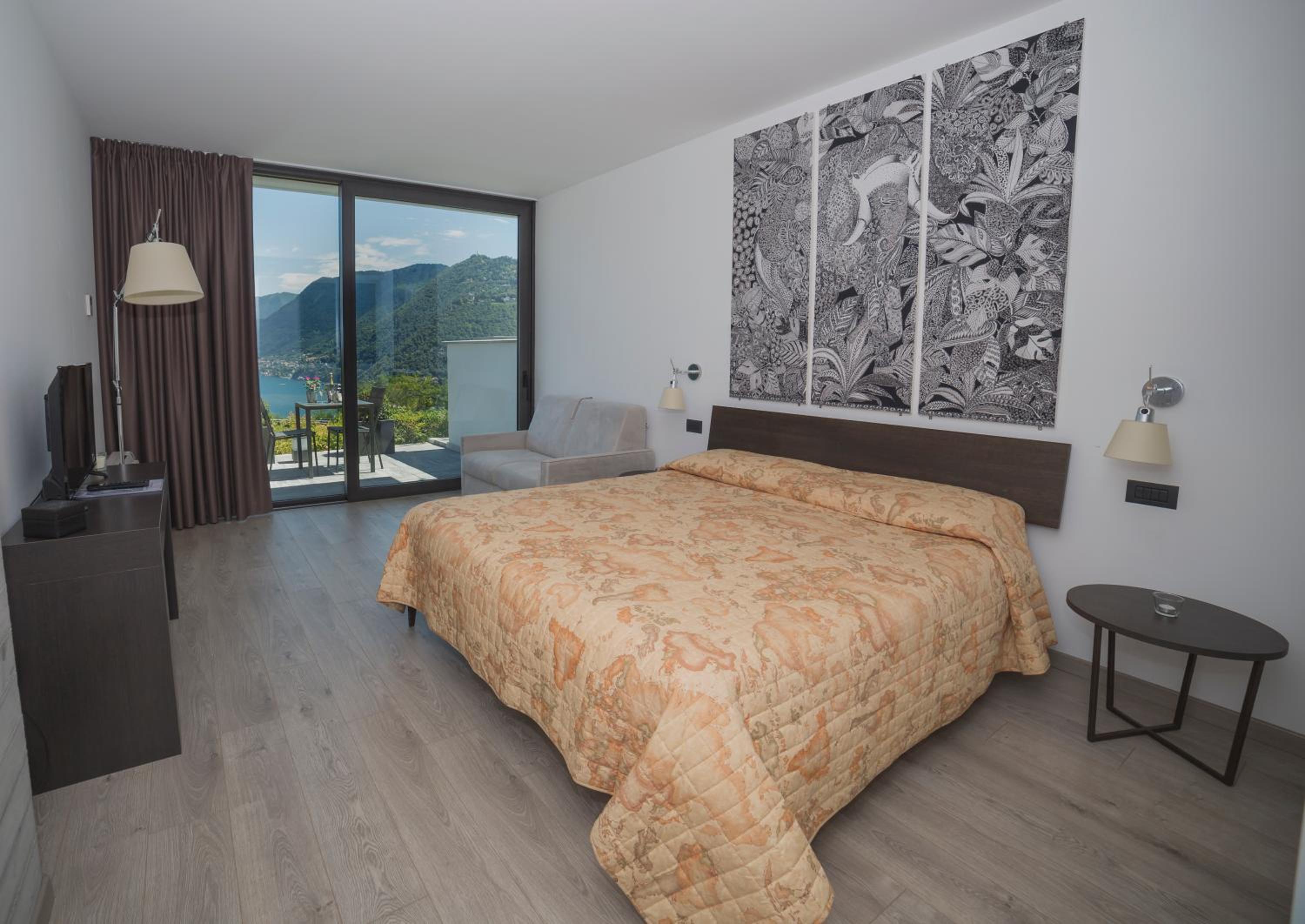 Superior Triple Room with Lake View and Garden