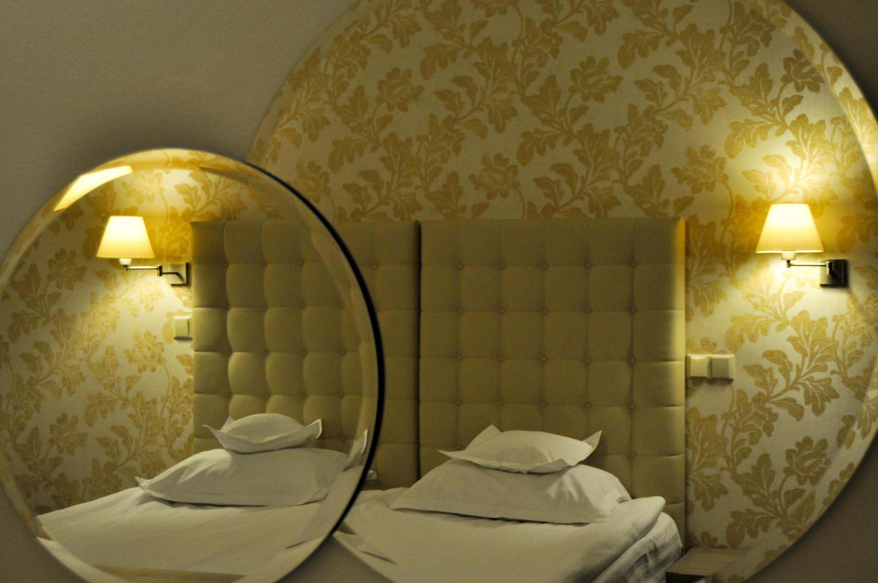 Double or Twin Room - Photo 7