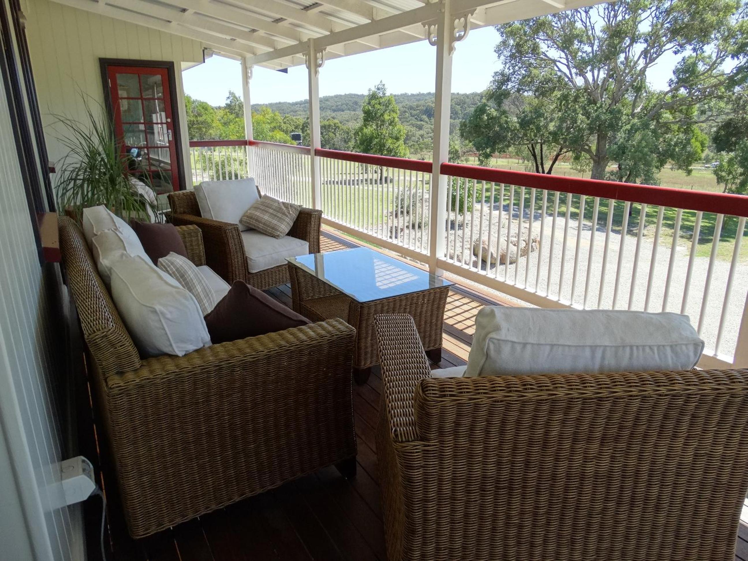 Three-Bedroom House photo 2