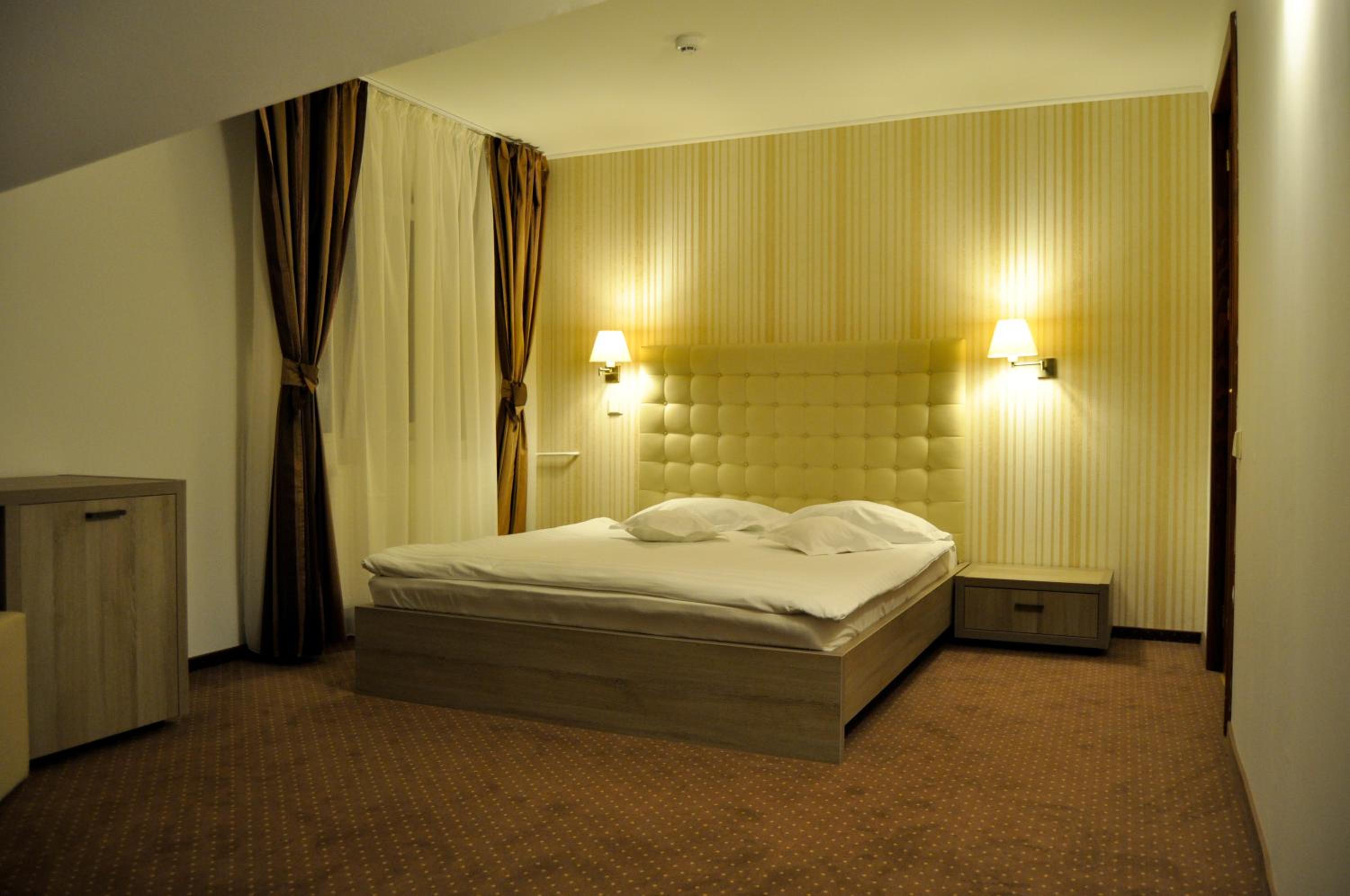 One-Bedroom Suite photo 3