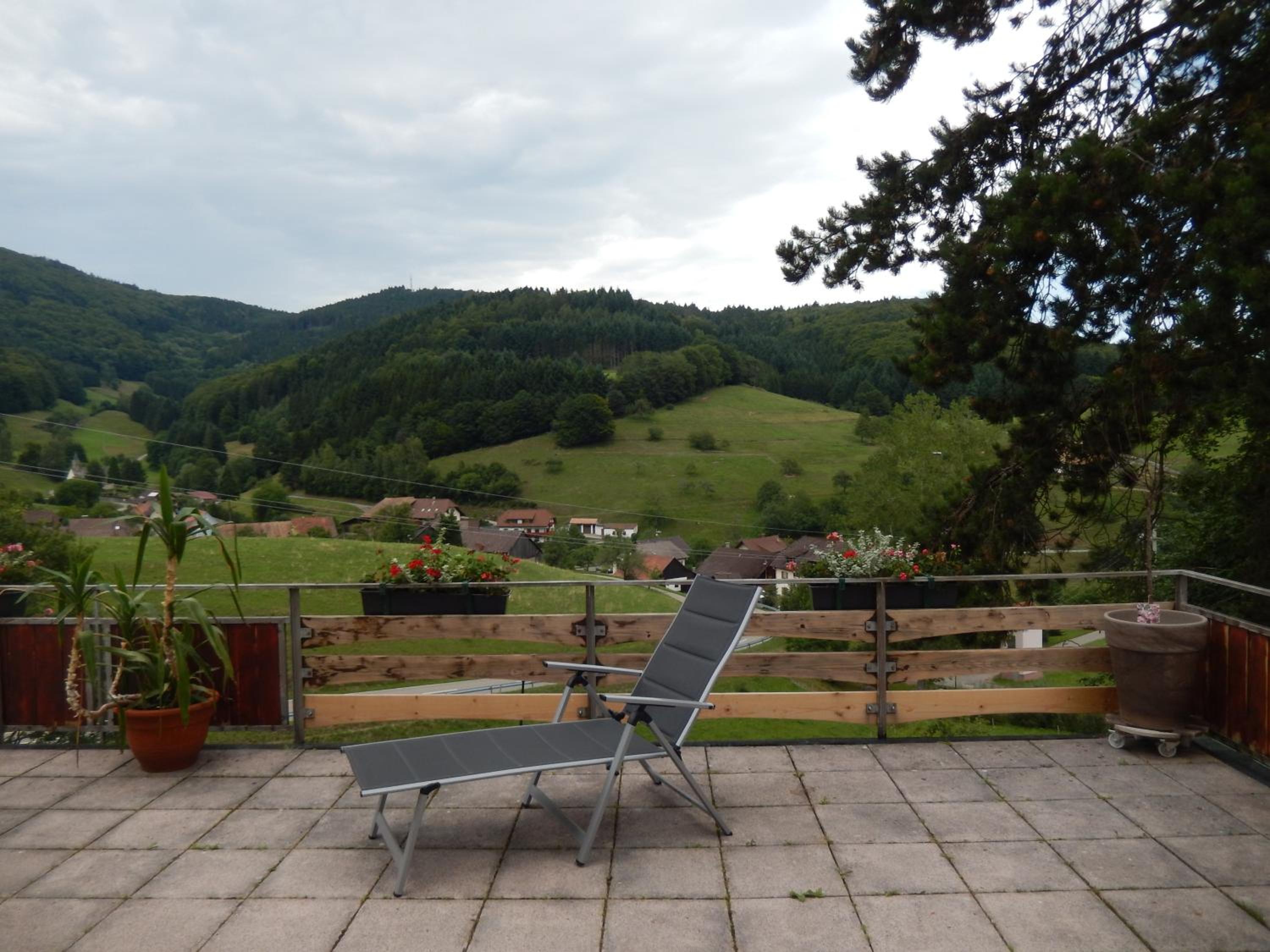 Deluxe Double Room with Balcony photo 2