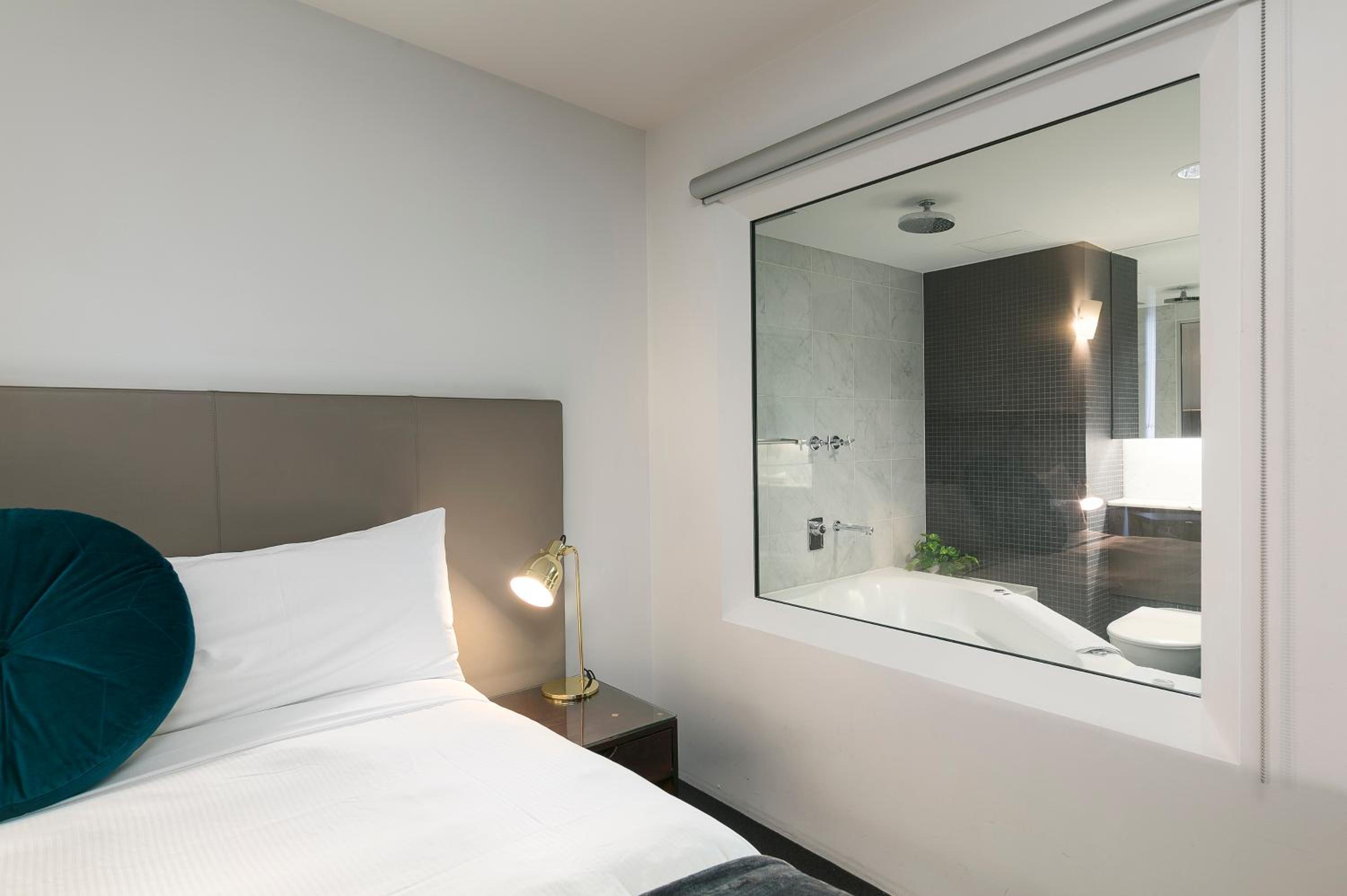 Soho Spa Suite - Photo 6