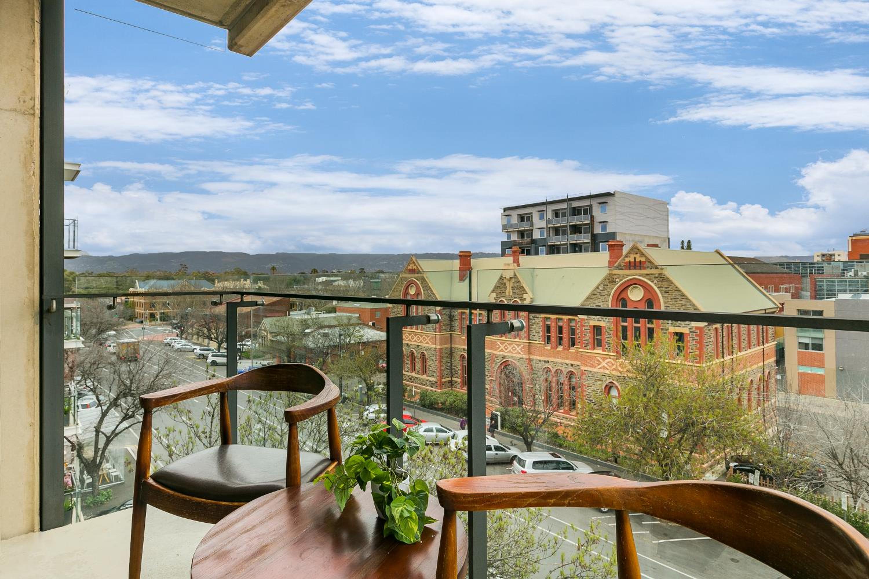 Corner Balcony Suite
