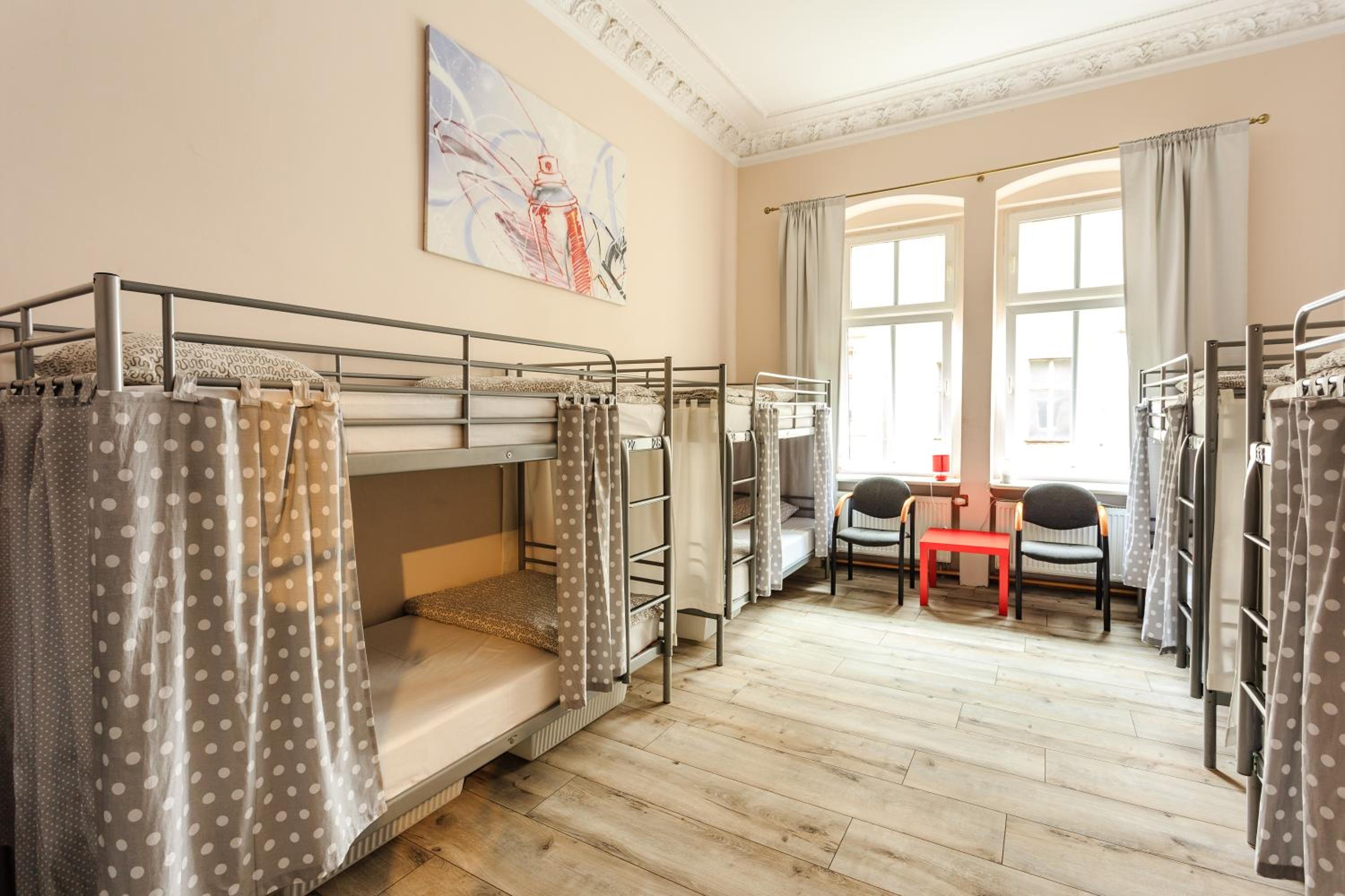 Single Bed in 10-Bed Dormitory Room photo 1