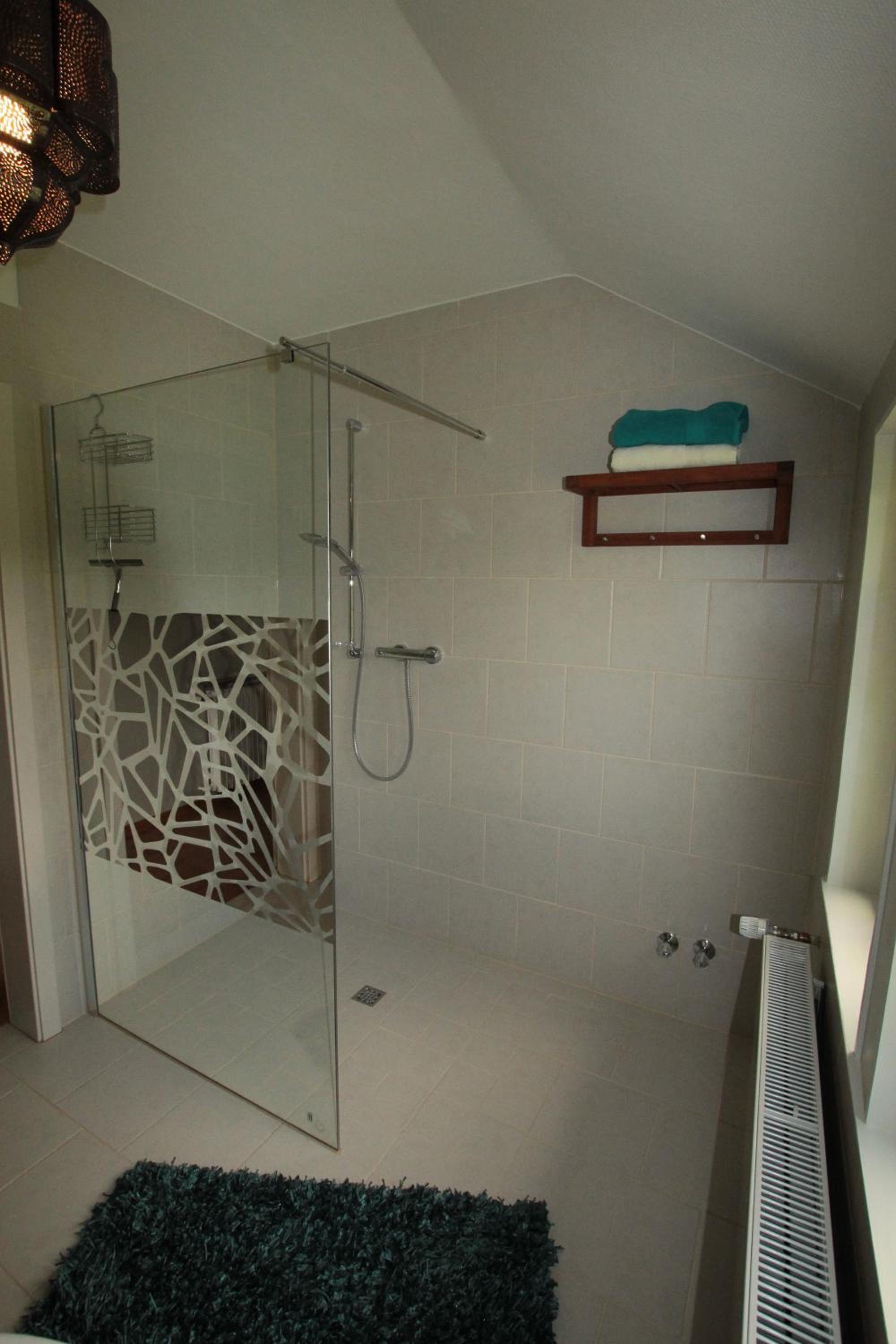 Three-Bedroom House photo 3