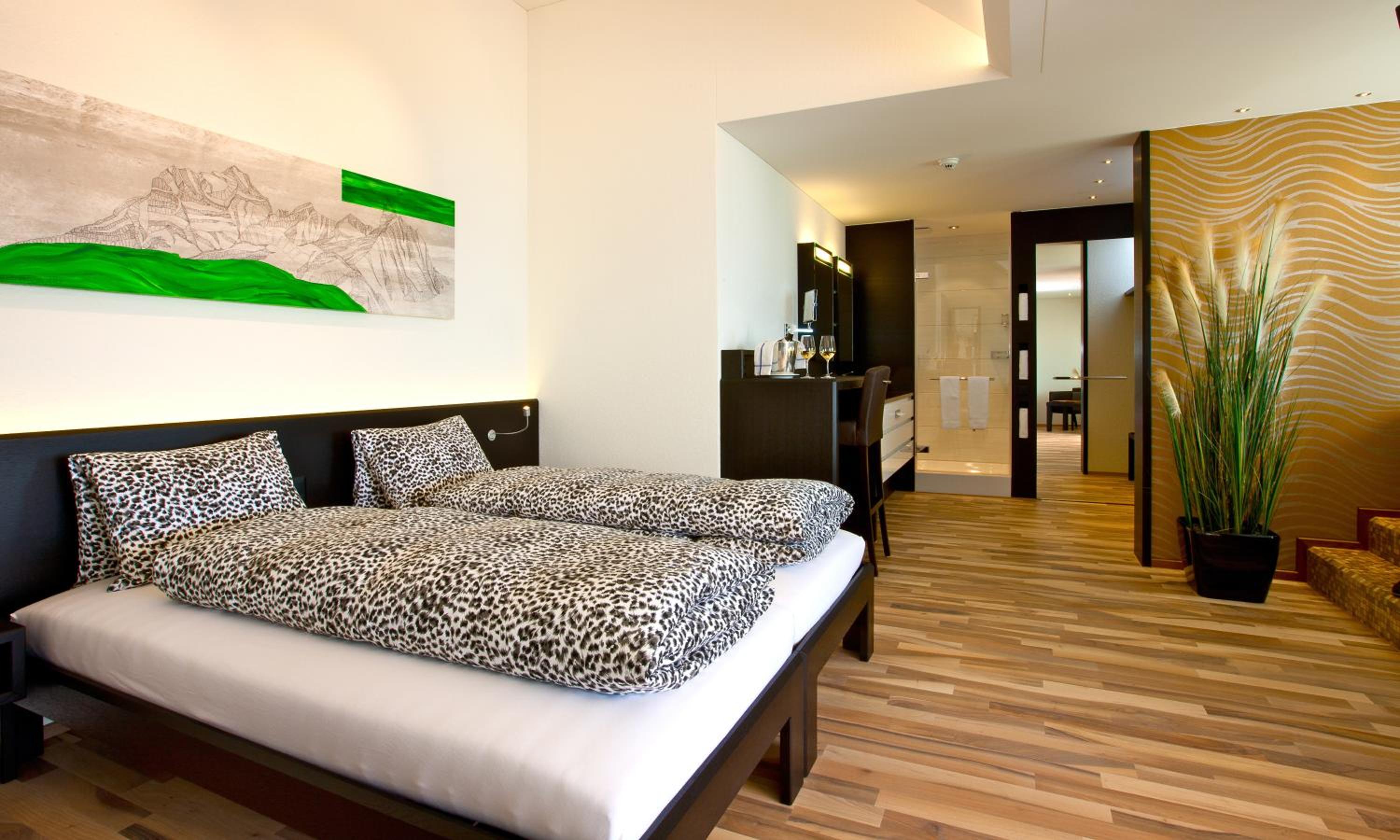 Suite with Spa Bath