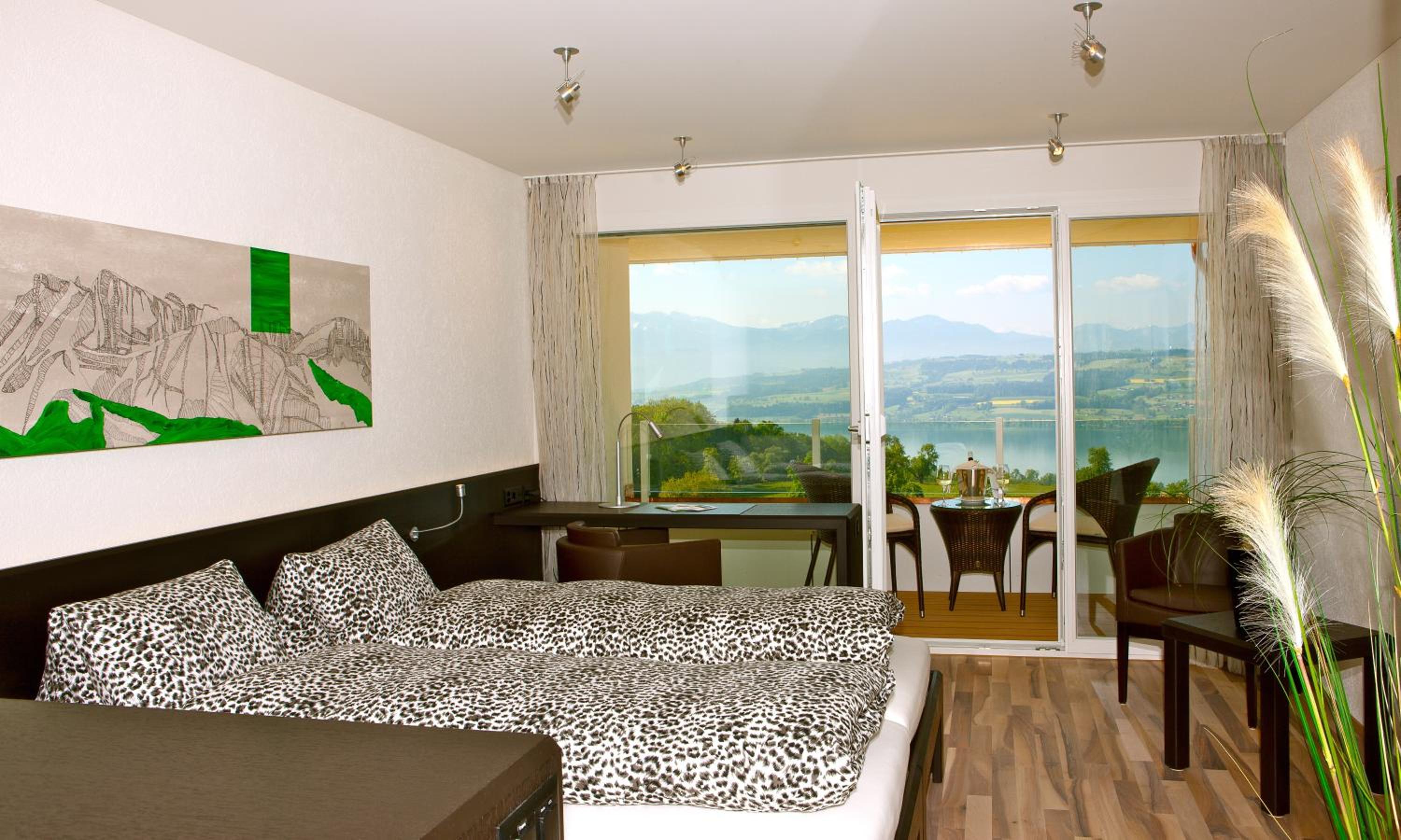 Quadruple Room with Lake View