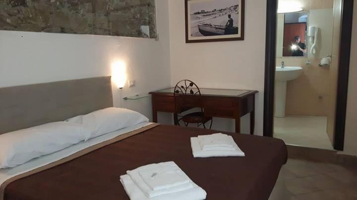 Double Room - Photo 1
