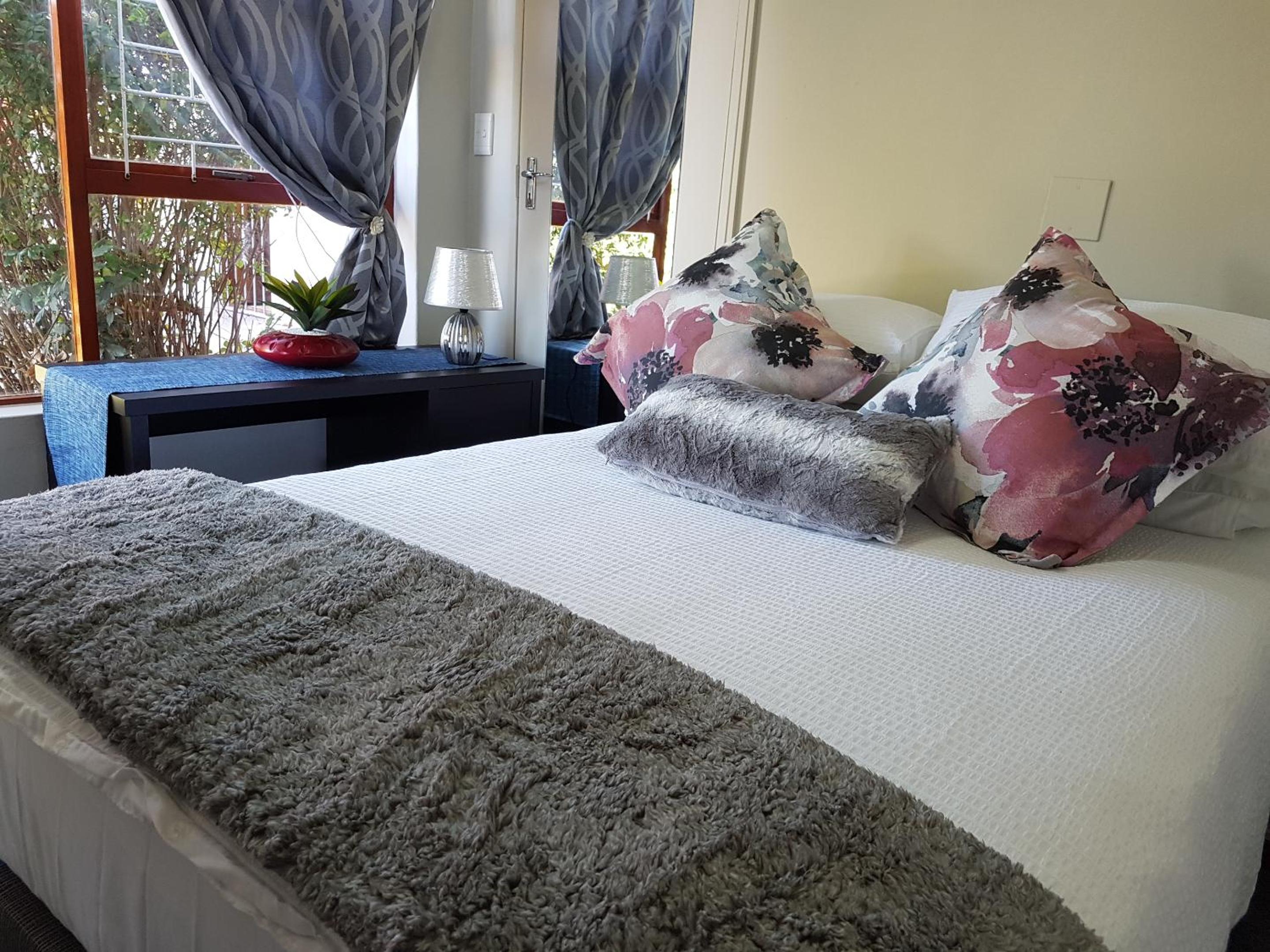 Apartment with Garden View - Photo 26