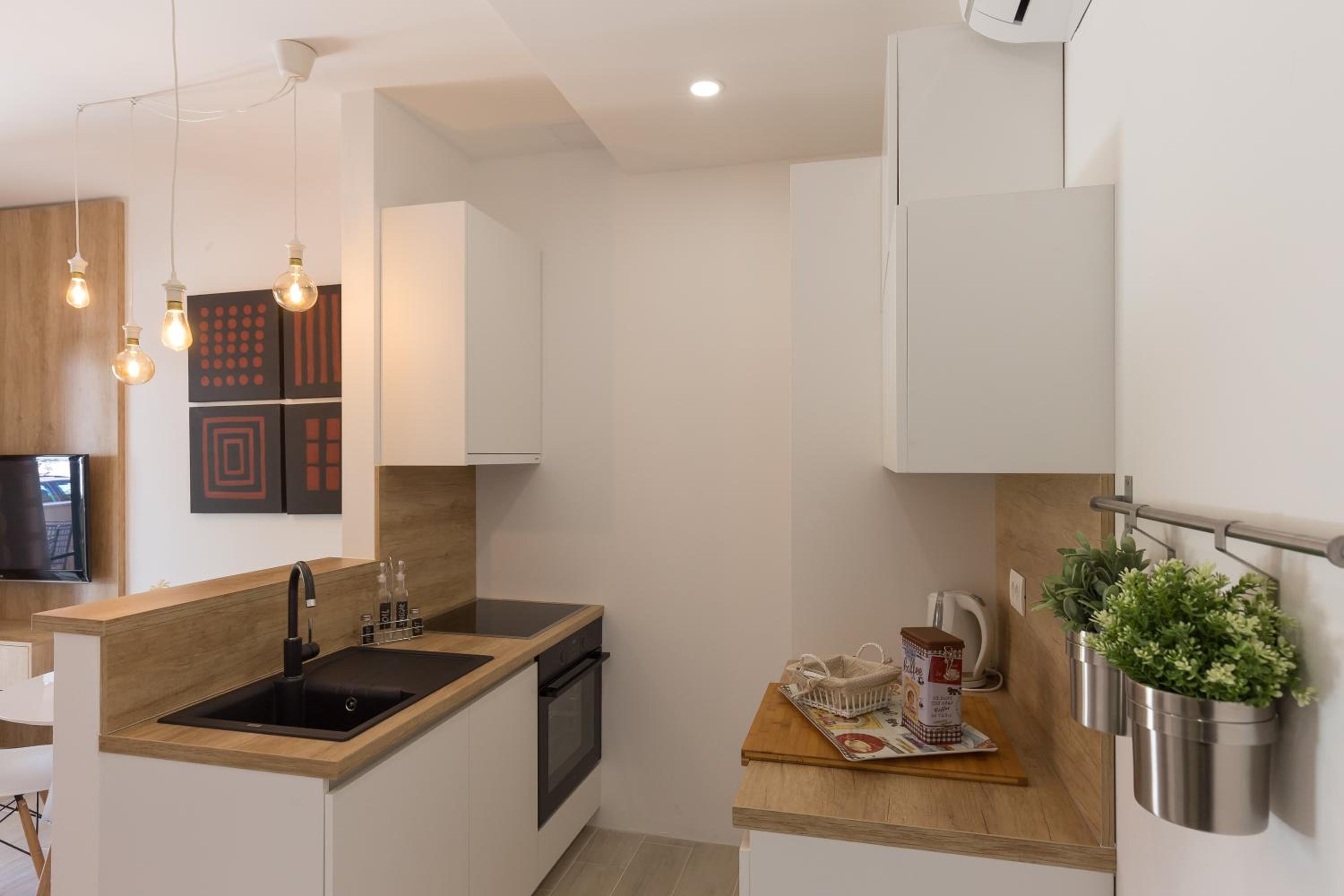 Two Bedroom Apartment with Terrace and Garden View photo 3