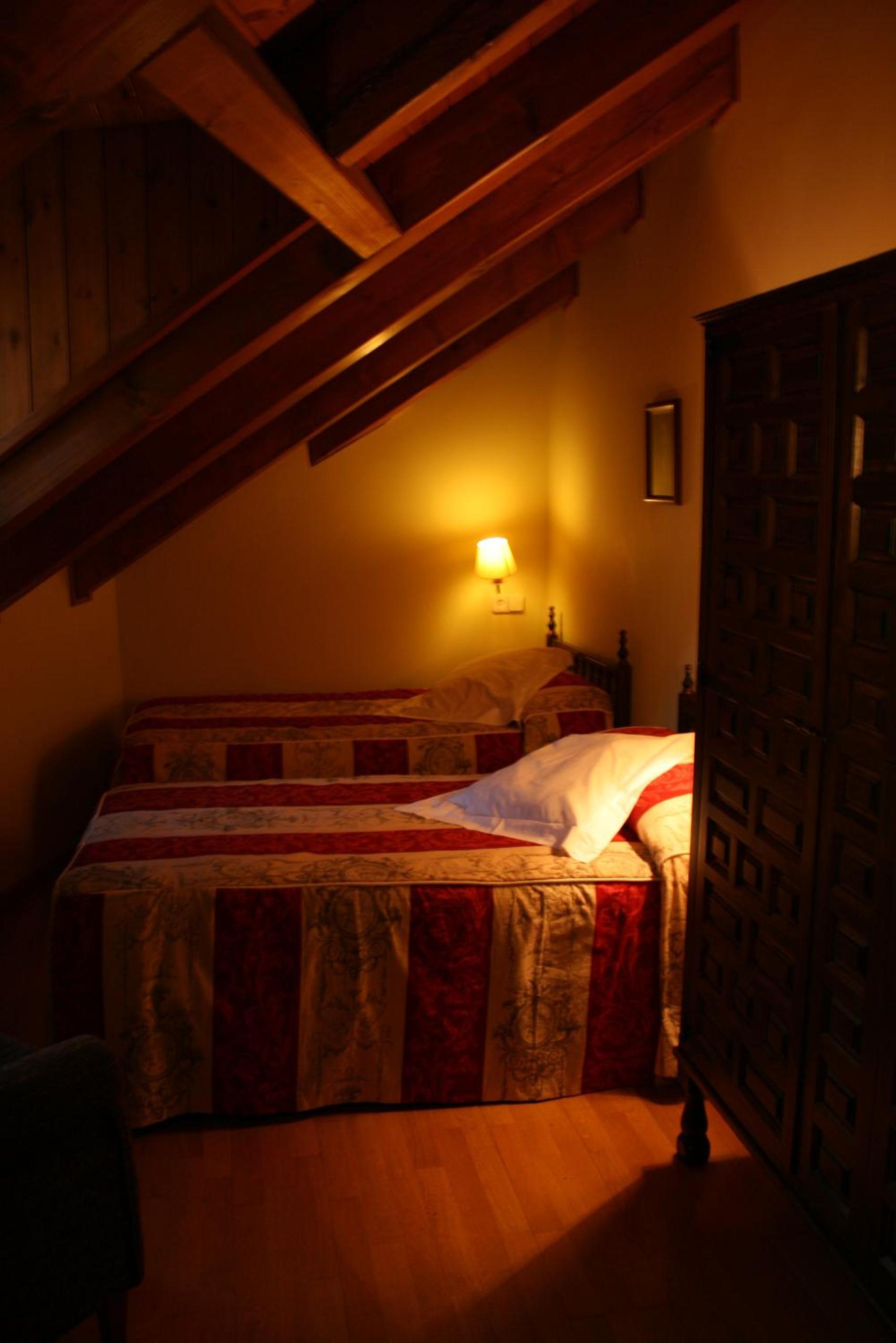 Single Room photo 2
