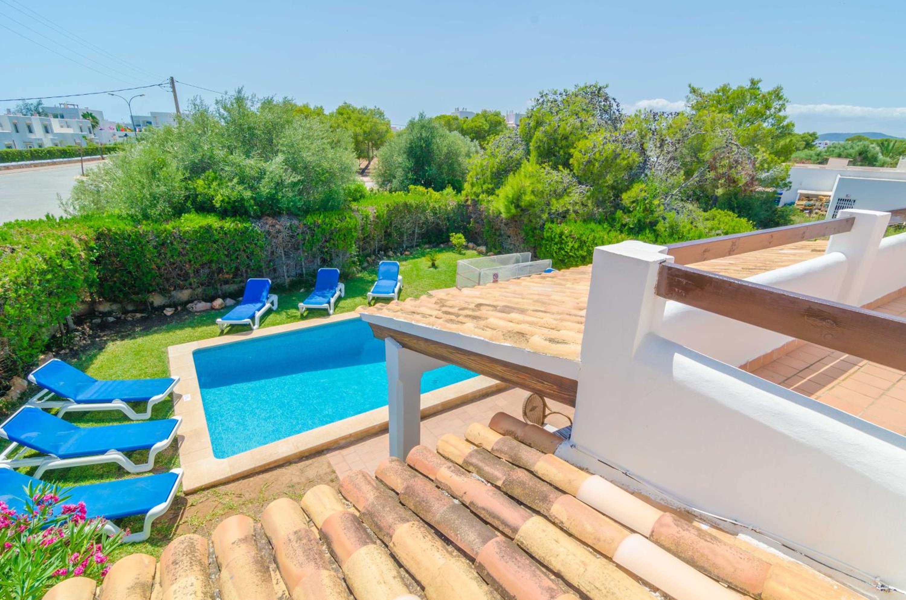 Villa photo 2
