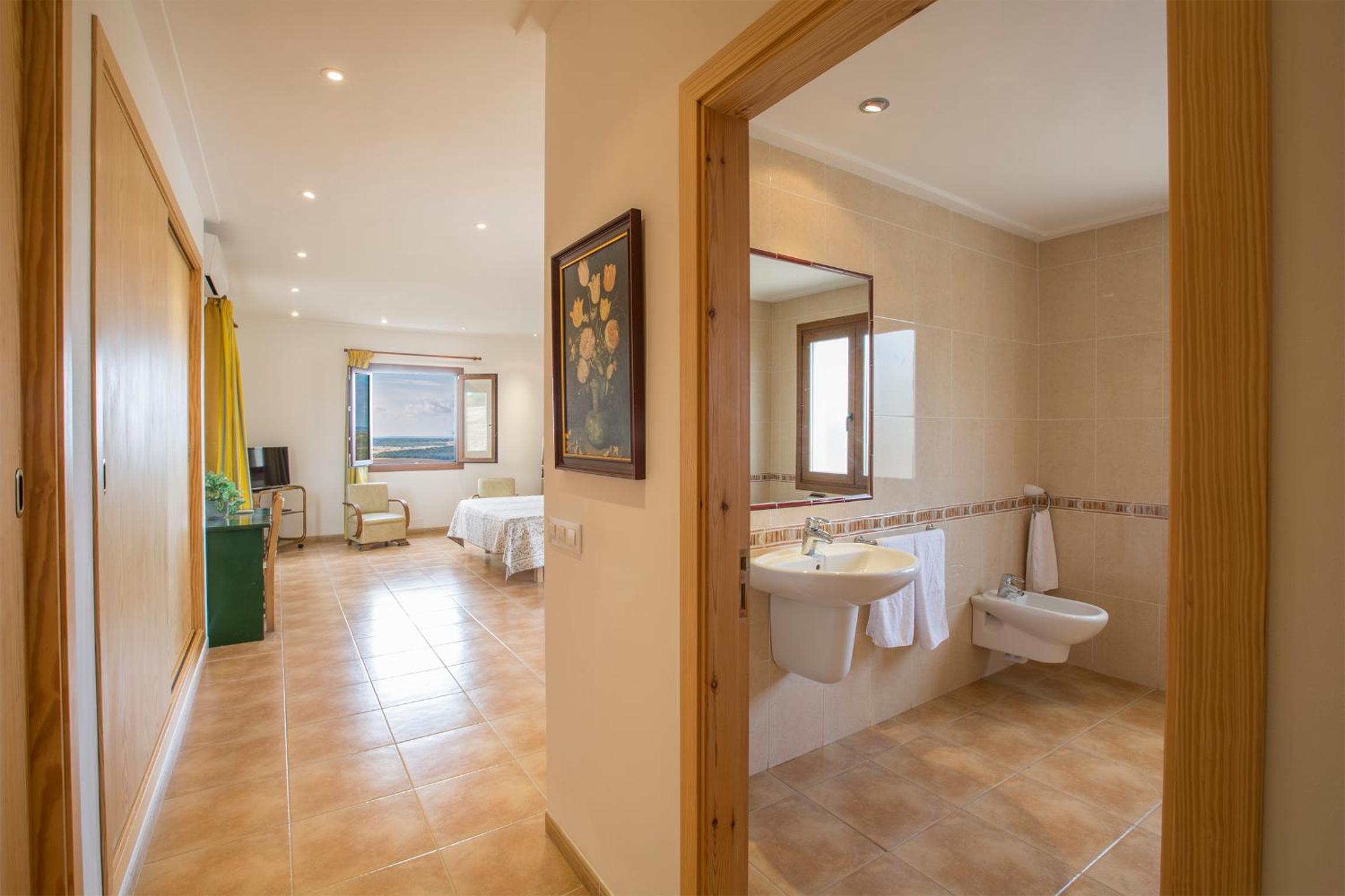 Three-Bedroom Villa photo 2