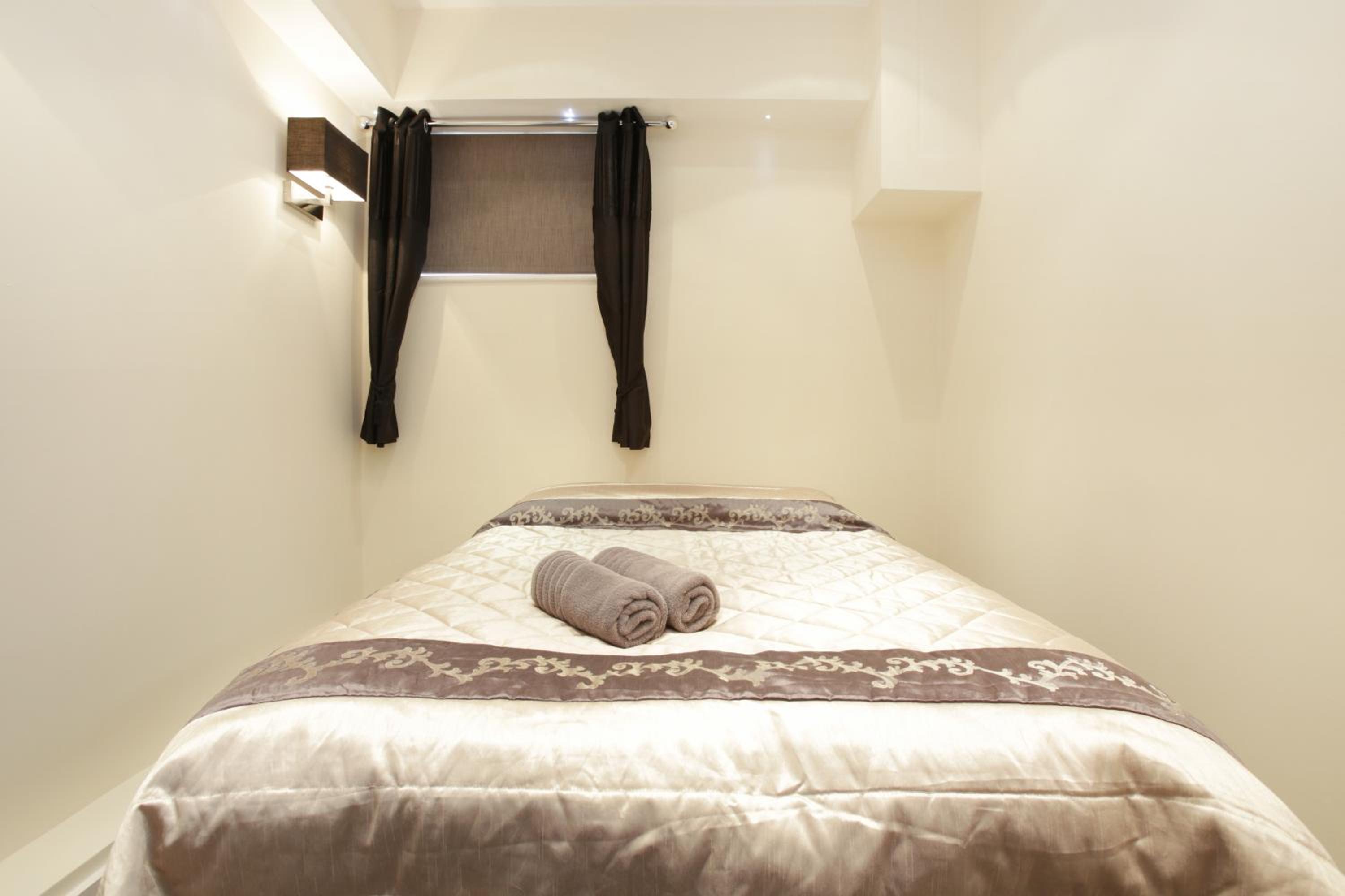 Studio Apartment photo 2