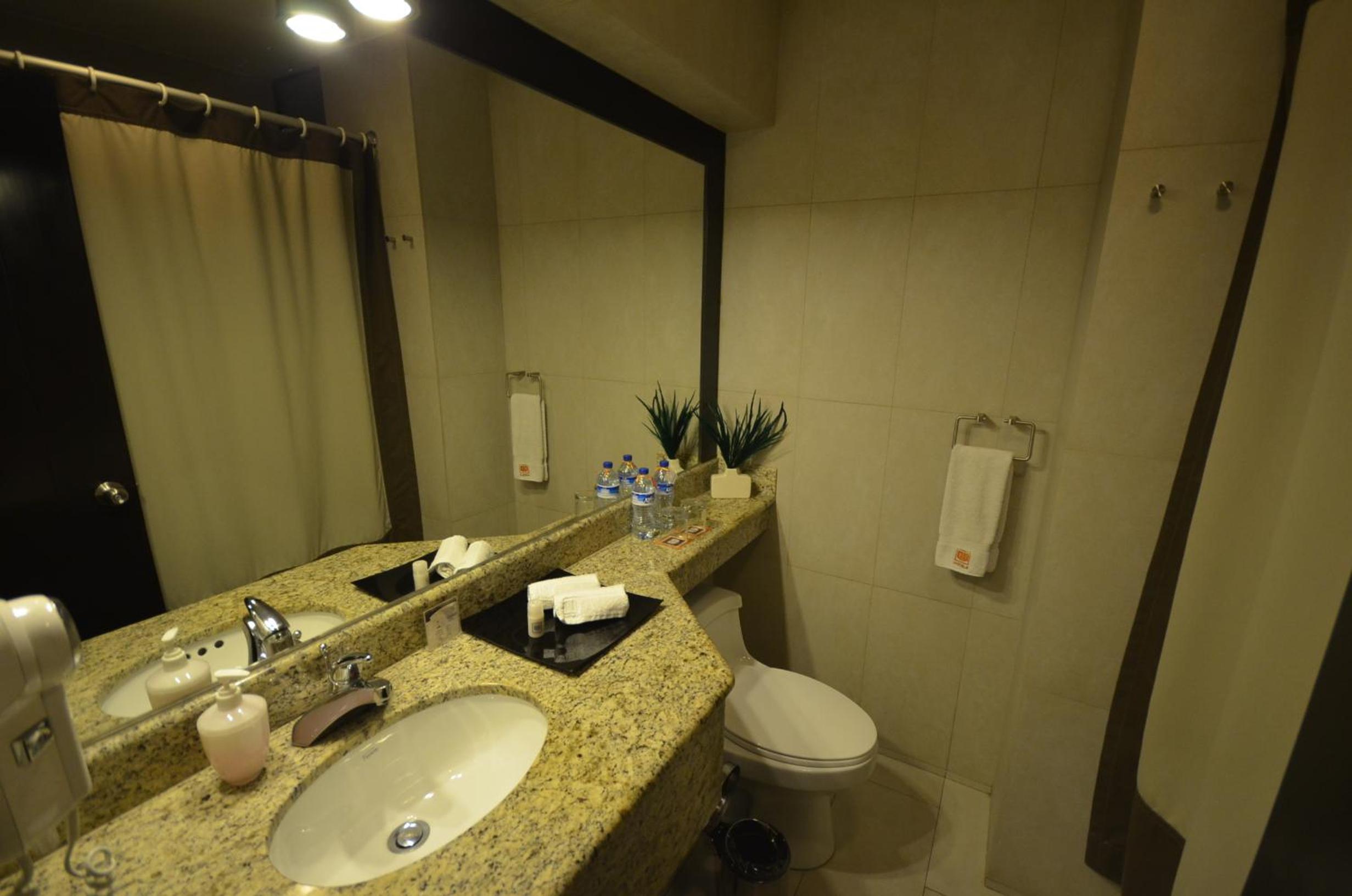 Standard Queen Room - Photo 4
