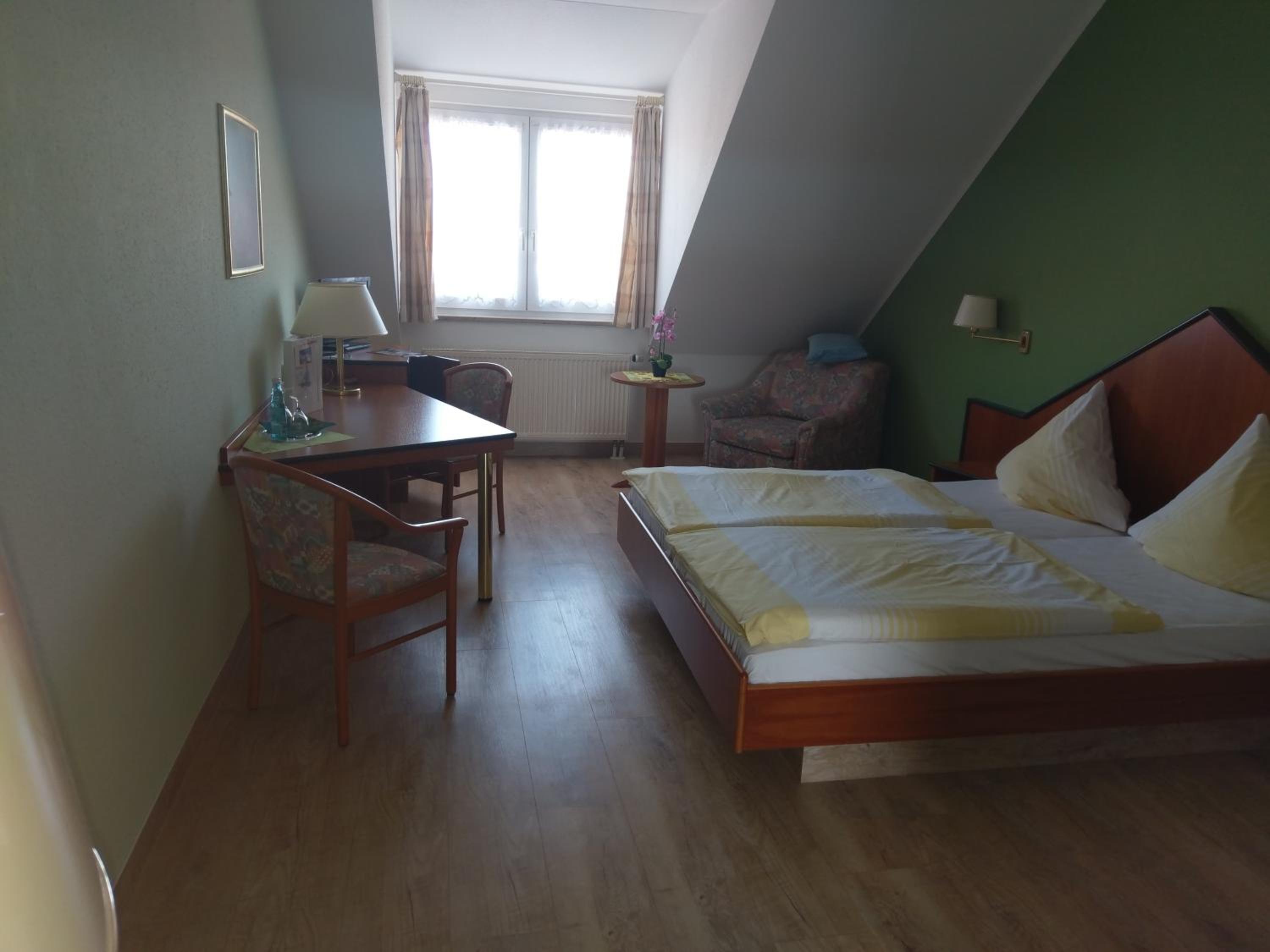 Double Room - Photo 2