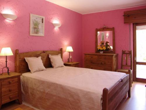 One-Bedroom Apartment (2 Adults) - Photo 1