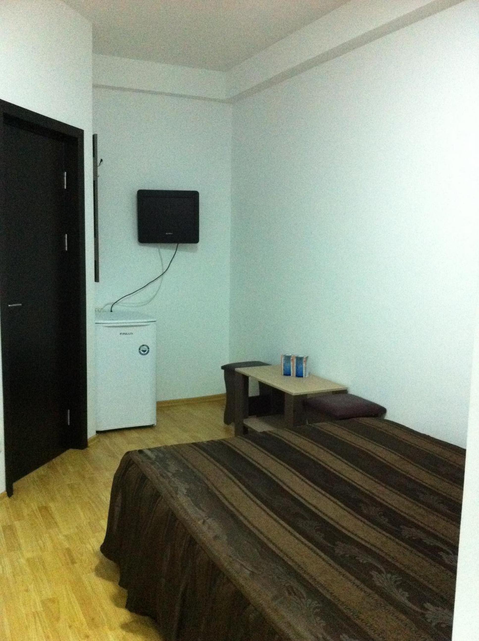 Double Room - Photo 6