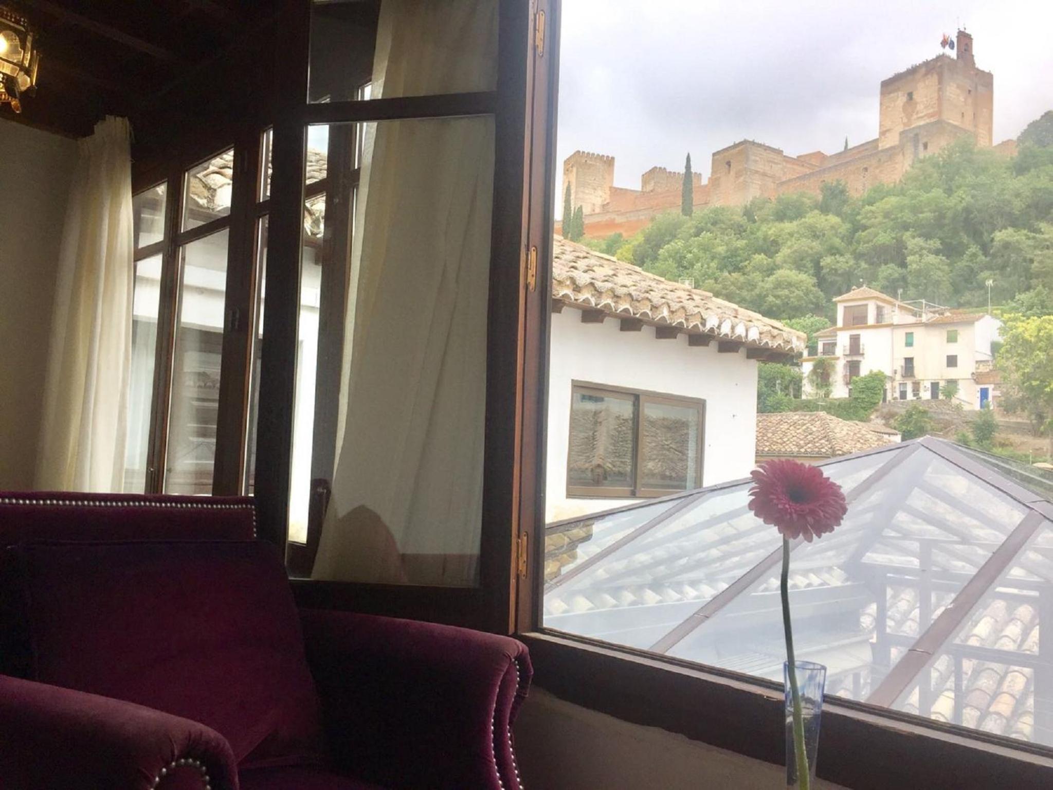 Double or Twin Room with Alhambra Views - Photo 7