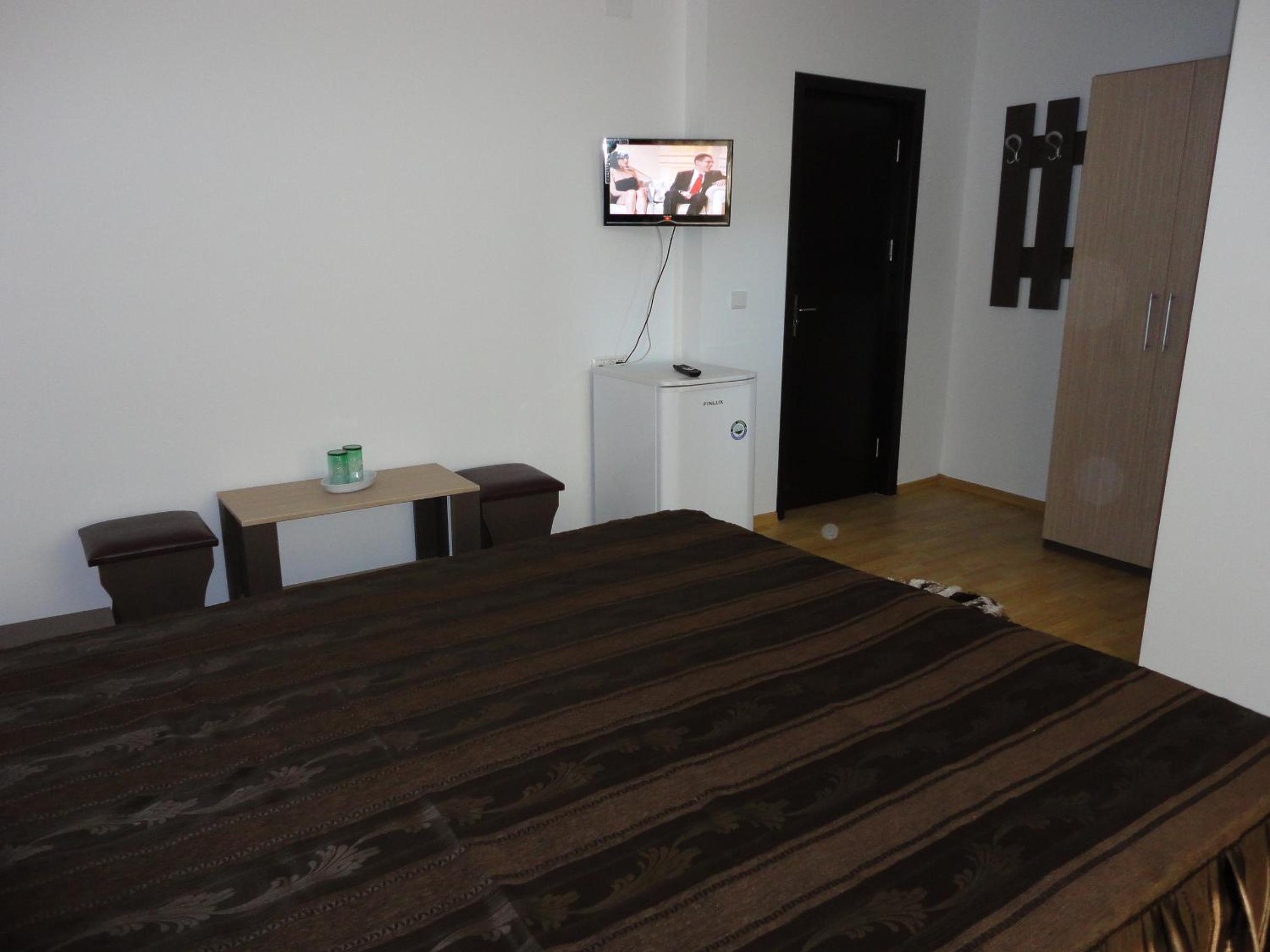 Double Room - Photo 1