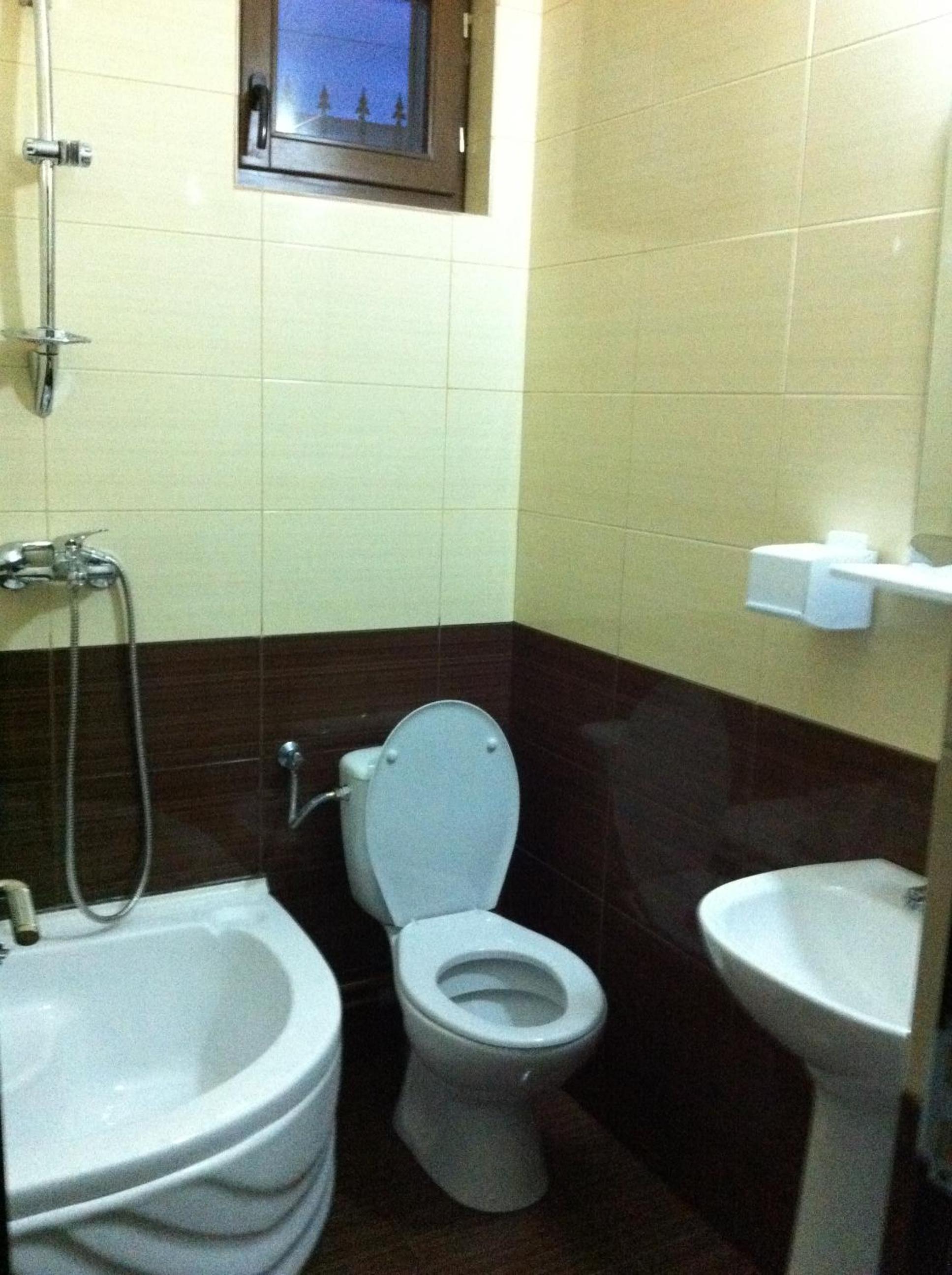 Double Room - Photo 13