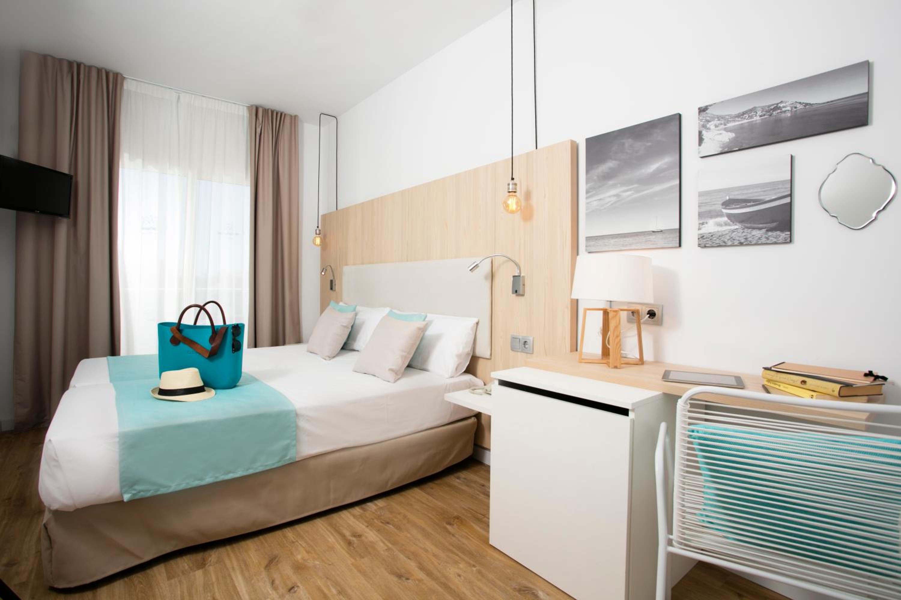 Double Room - Photo 5