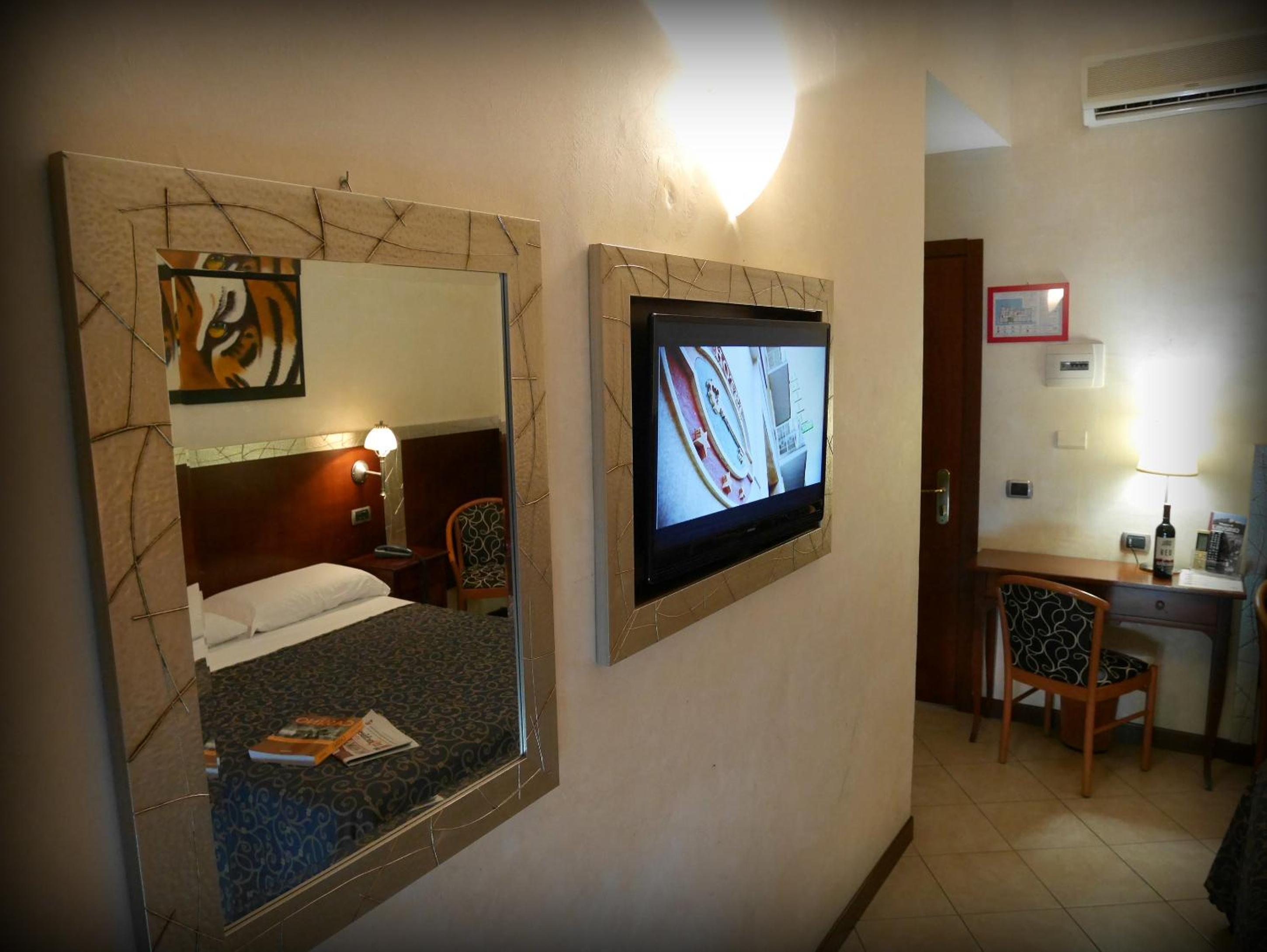 Double Room with Panoramic View - Photo 1