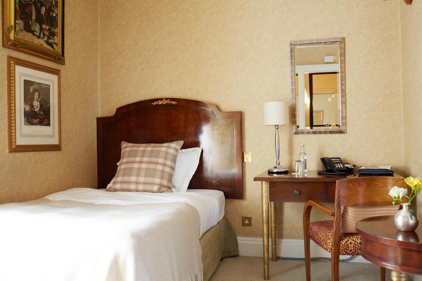 Single Room photo 3
