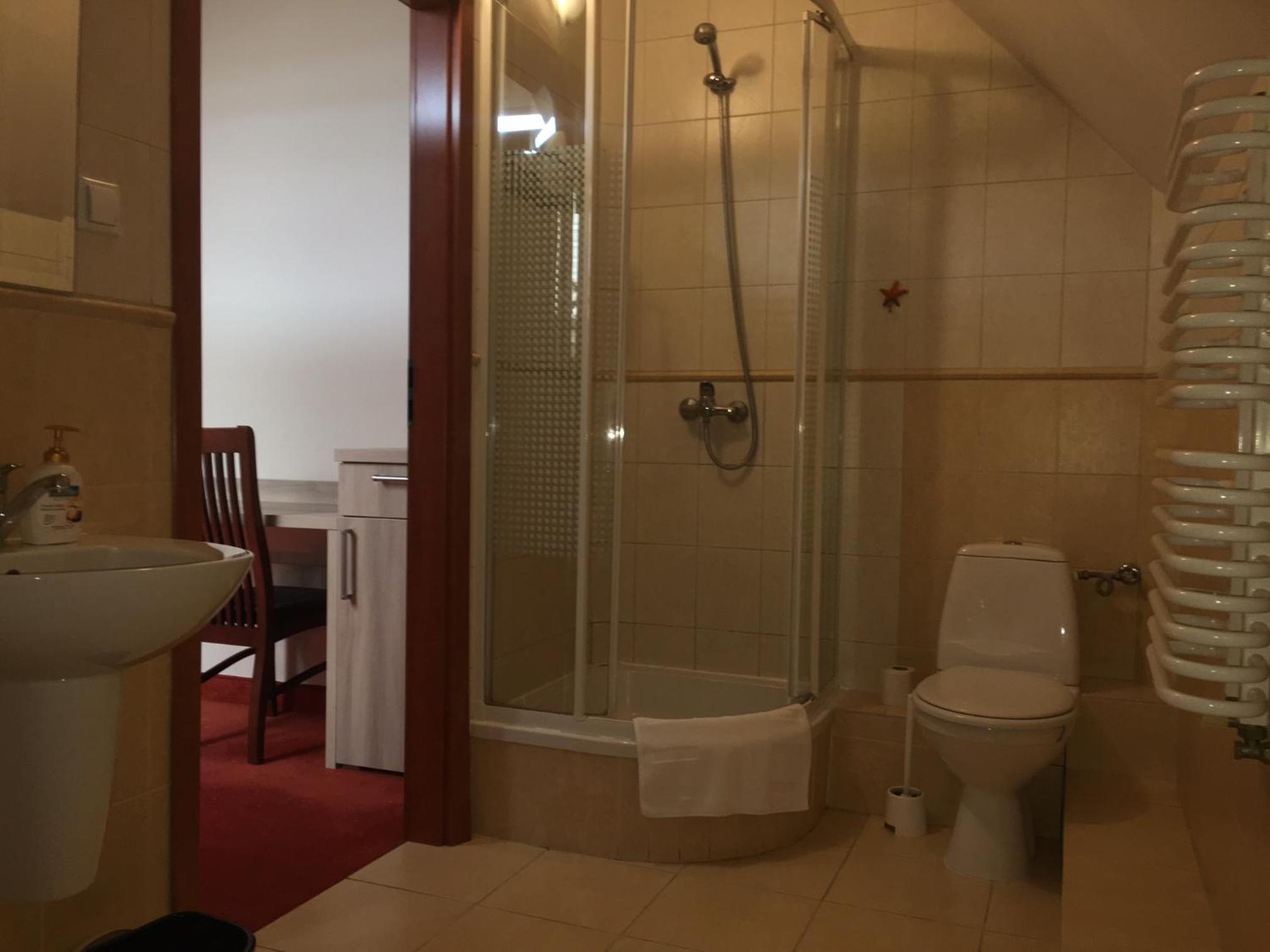 Standard Double Room - Photo 4