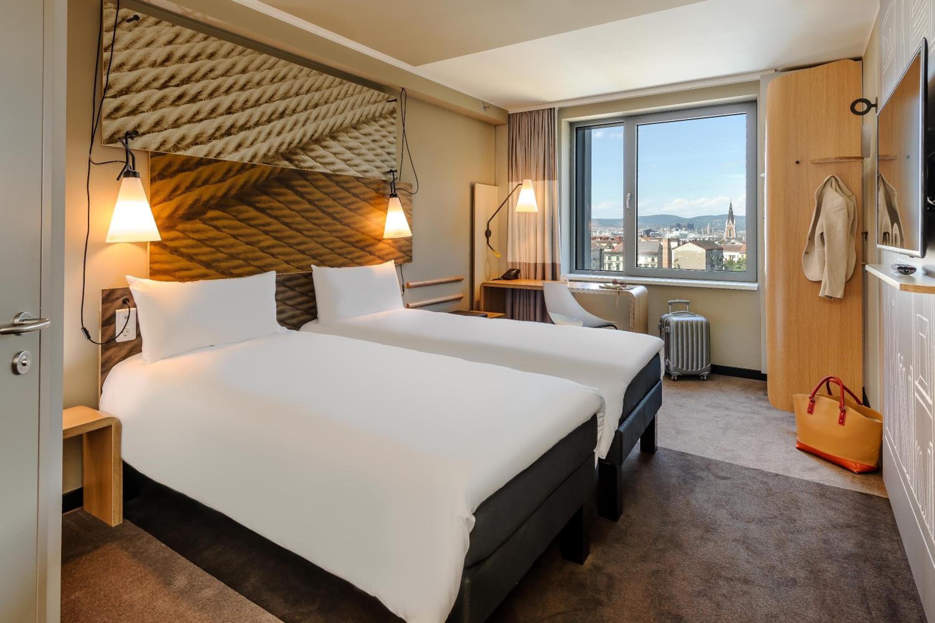 Standard Twin Room photo 1