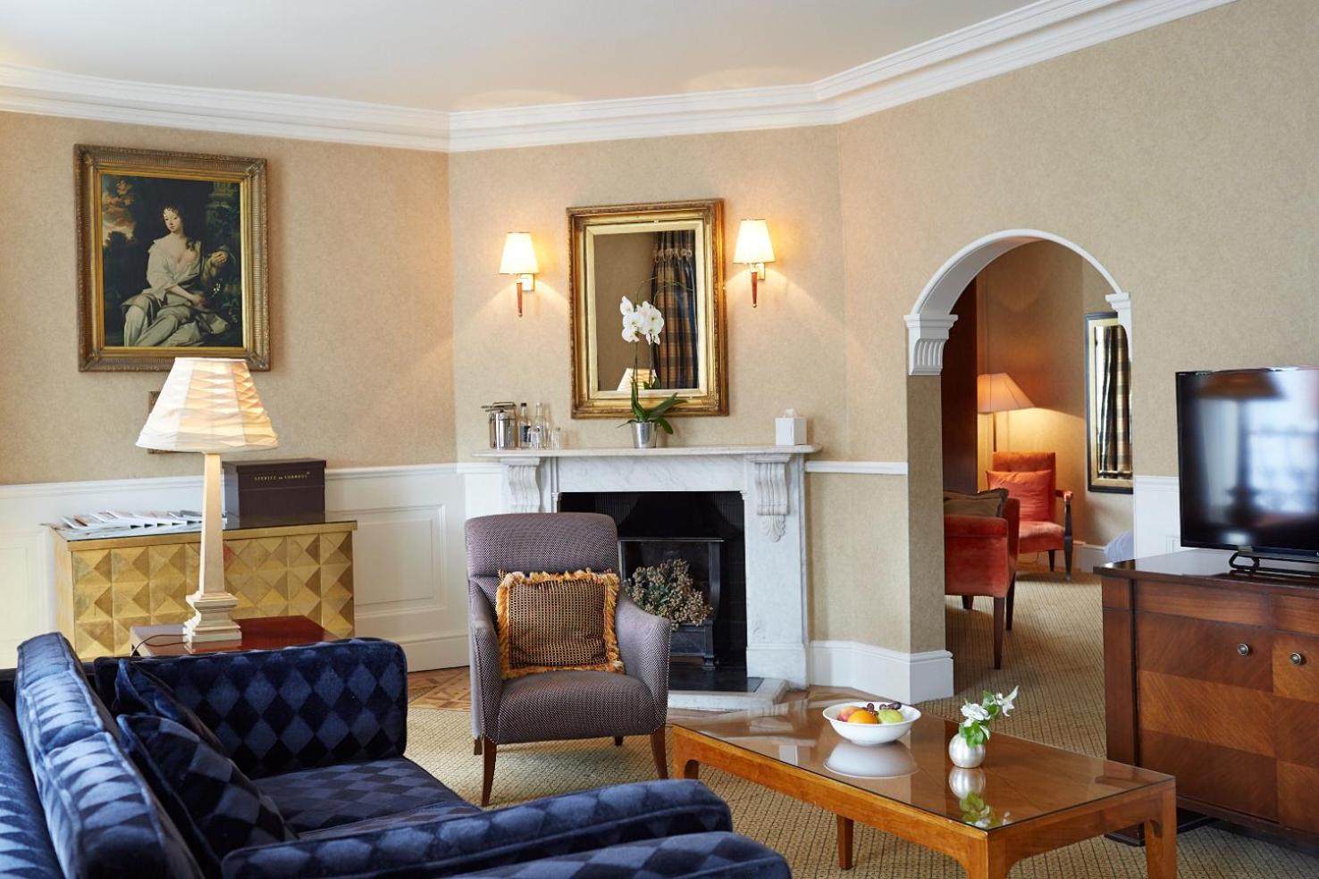 Castle Double Suite photo 3