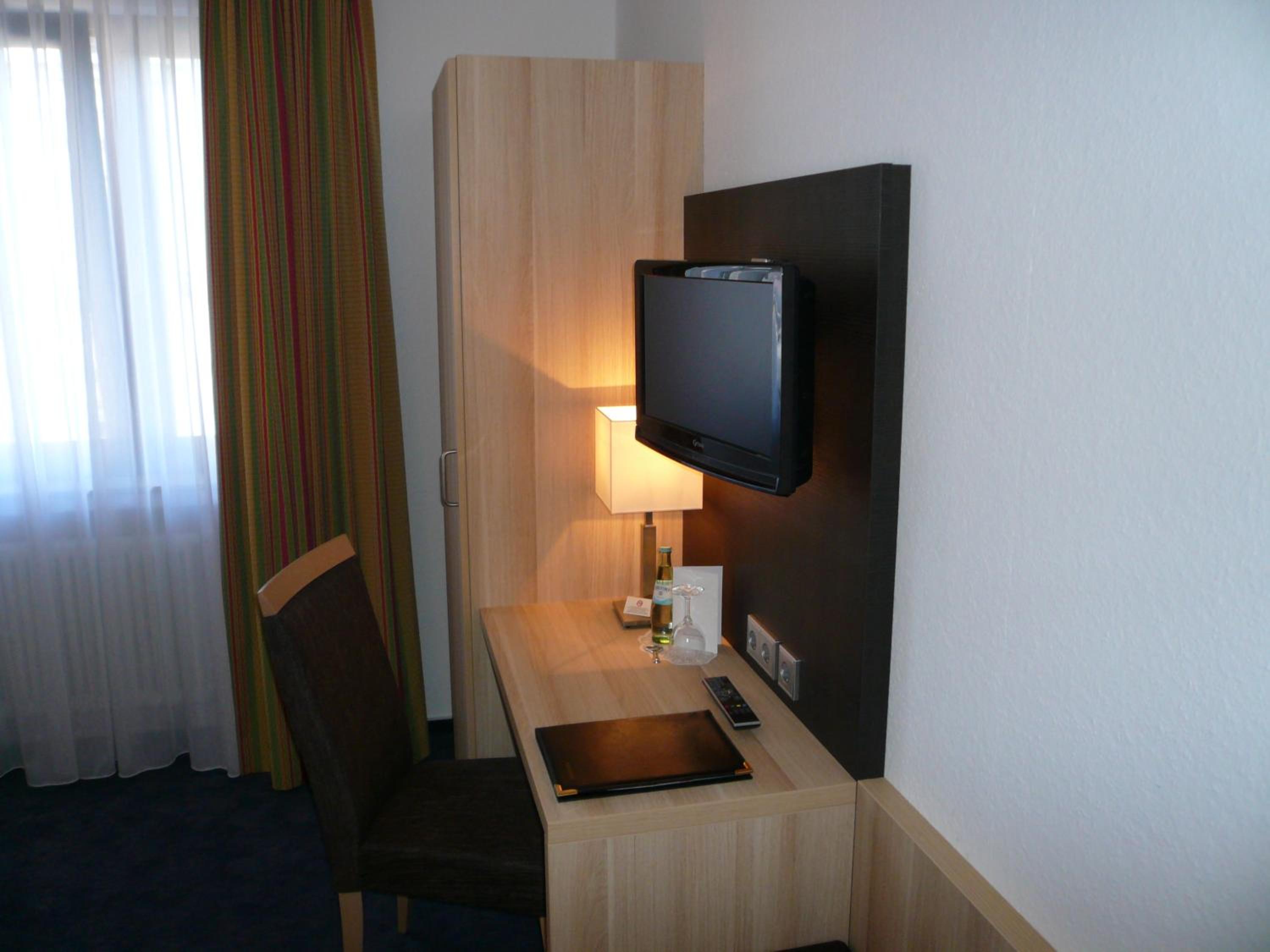 Single Room photo 2
