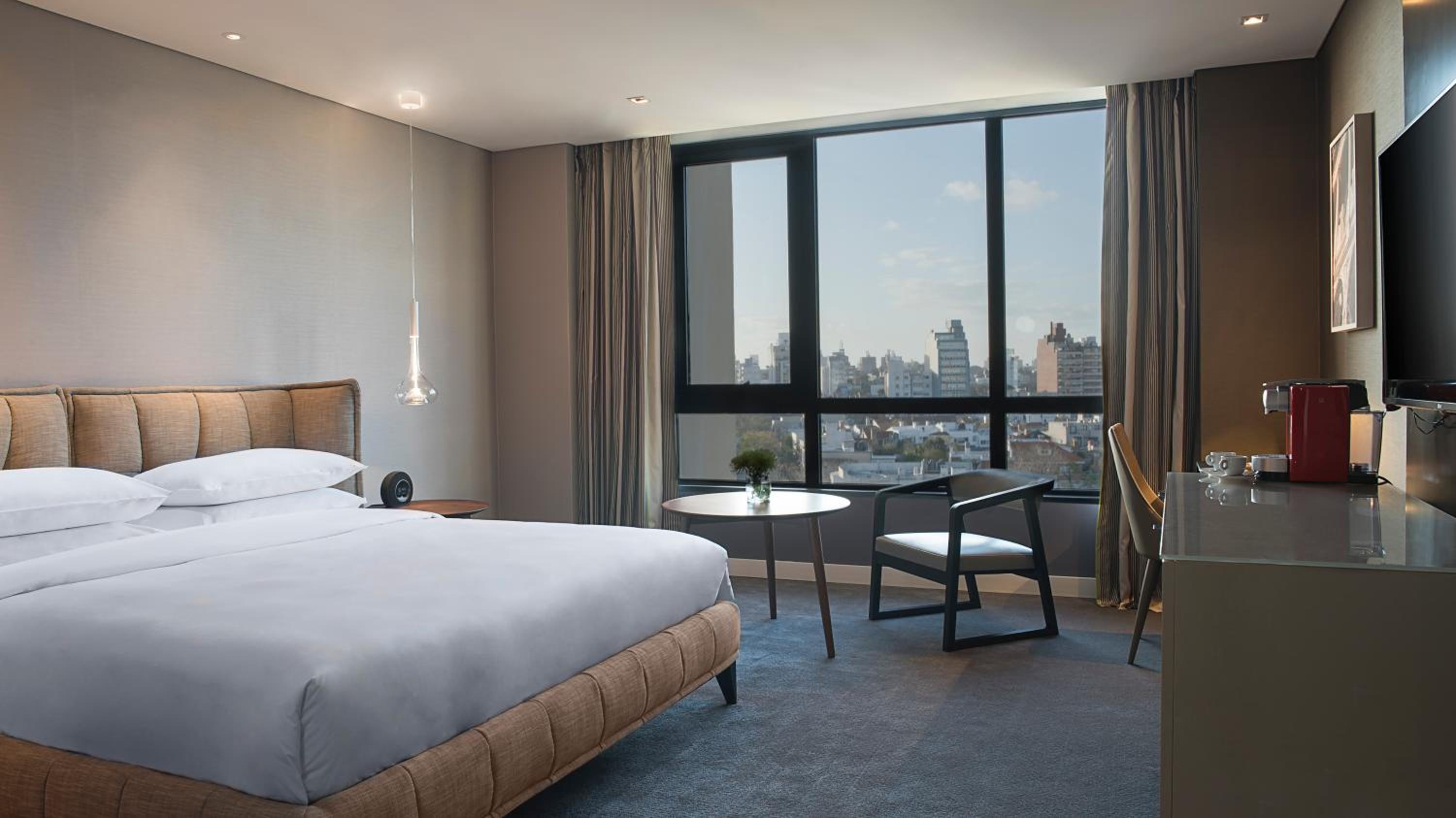 King Room with City View - High Floor