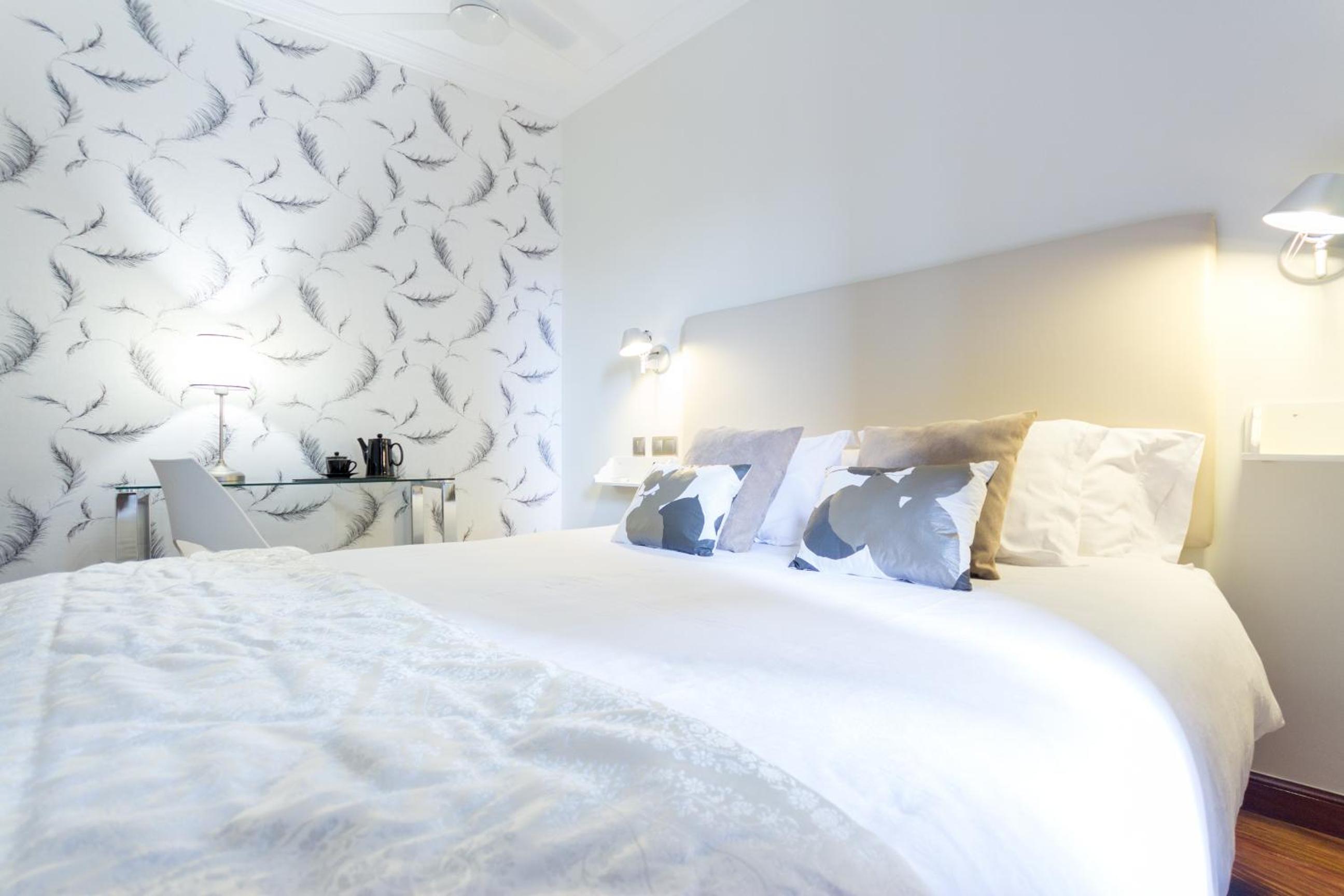 Double Room - Photo 7