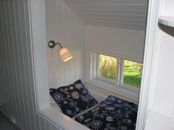 Four-Bedroom House - Photo 19