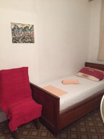 Single Room with Shared Bathroom