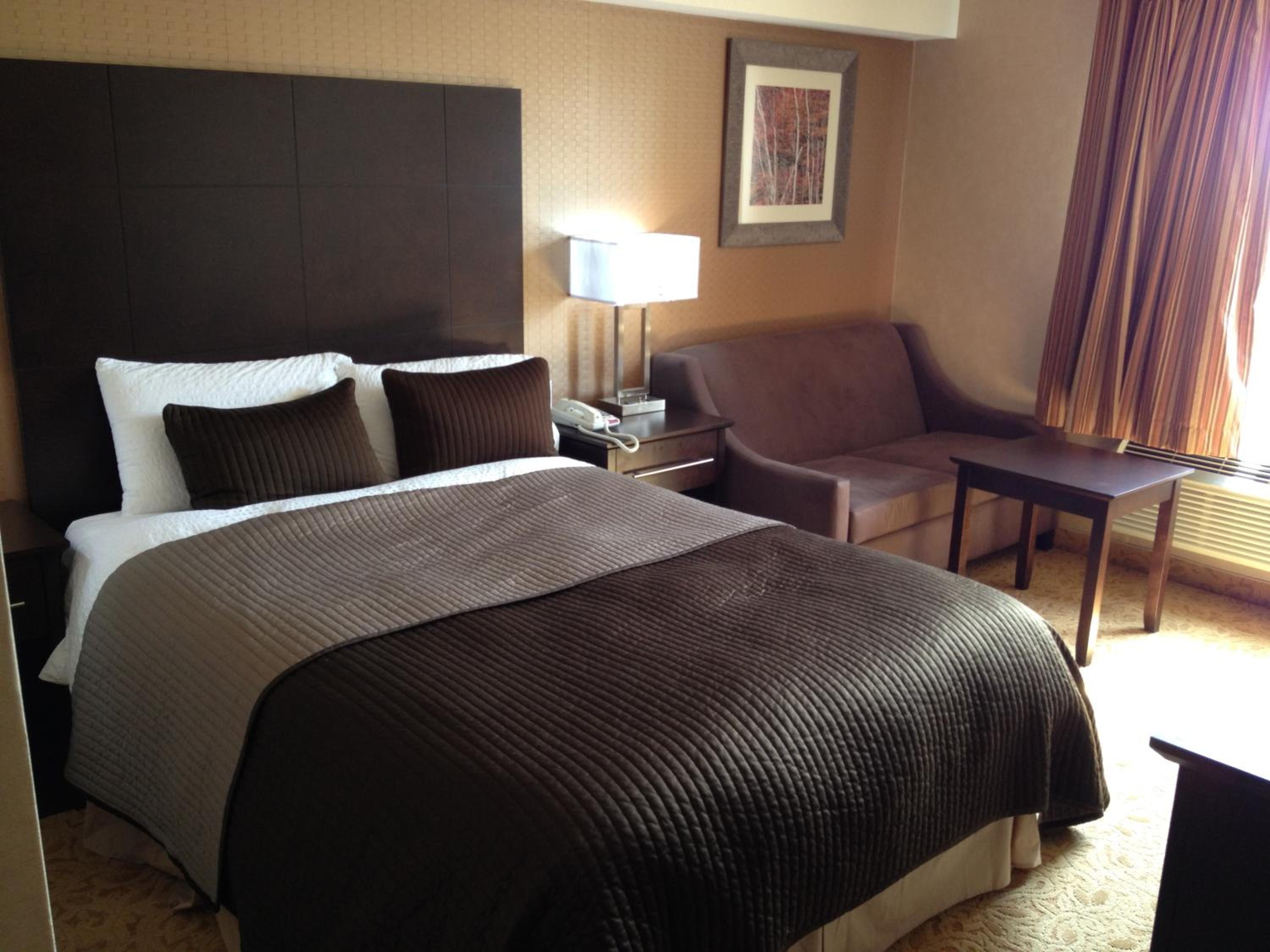 Deluxe Queen Room - Photo 3