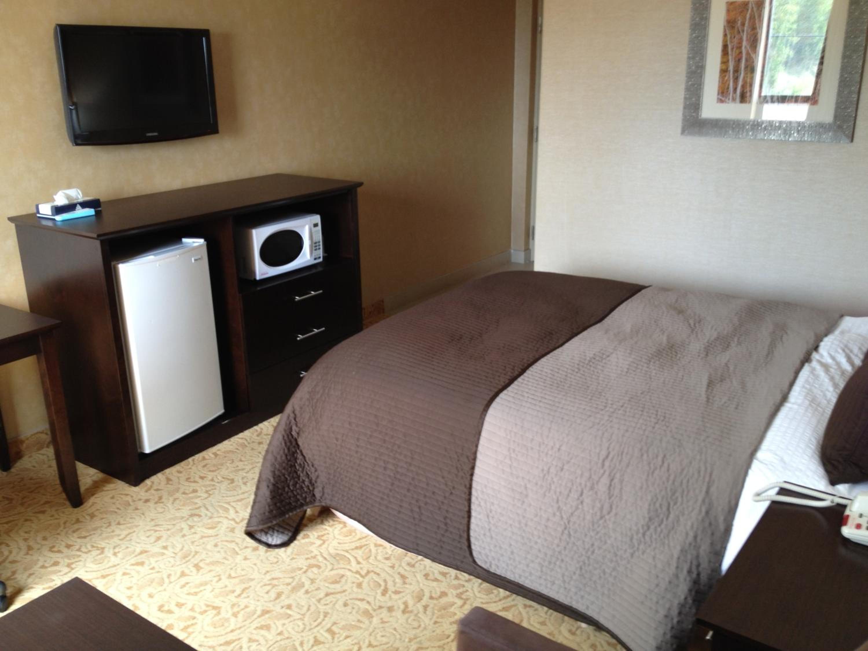 Deluxe Queen Room - Photo 7