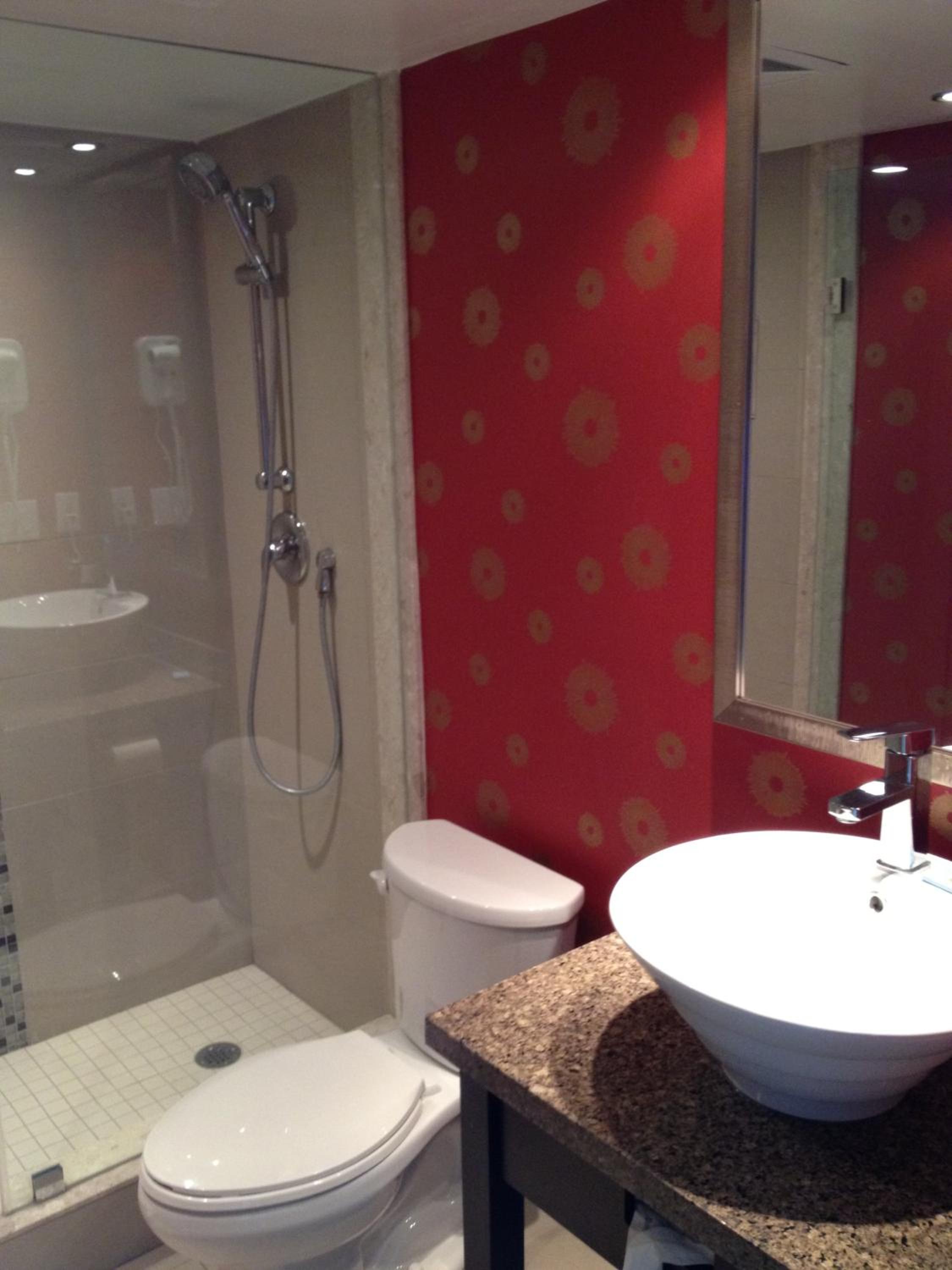 Deluxe Queen Room - Photo 4
