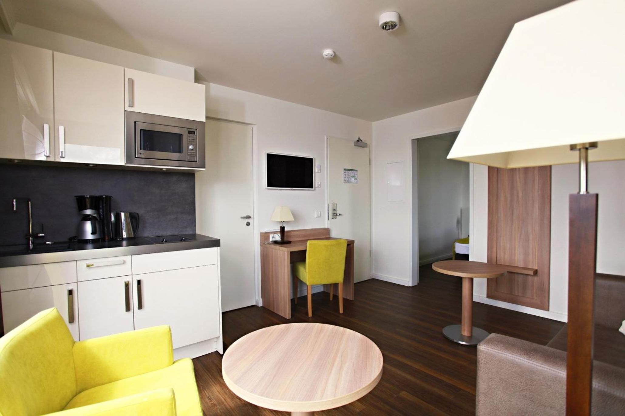 One-Bedroom Apartment (2 Adults + 2 Children) photo 3