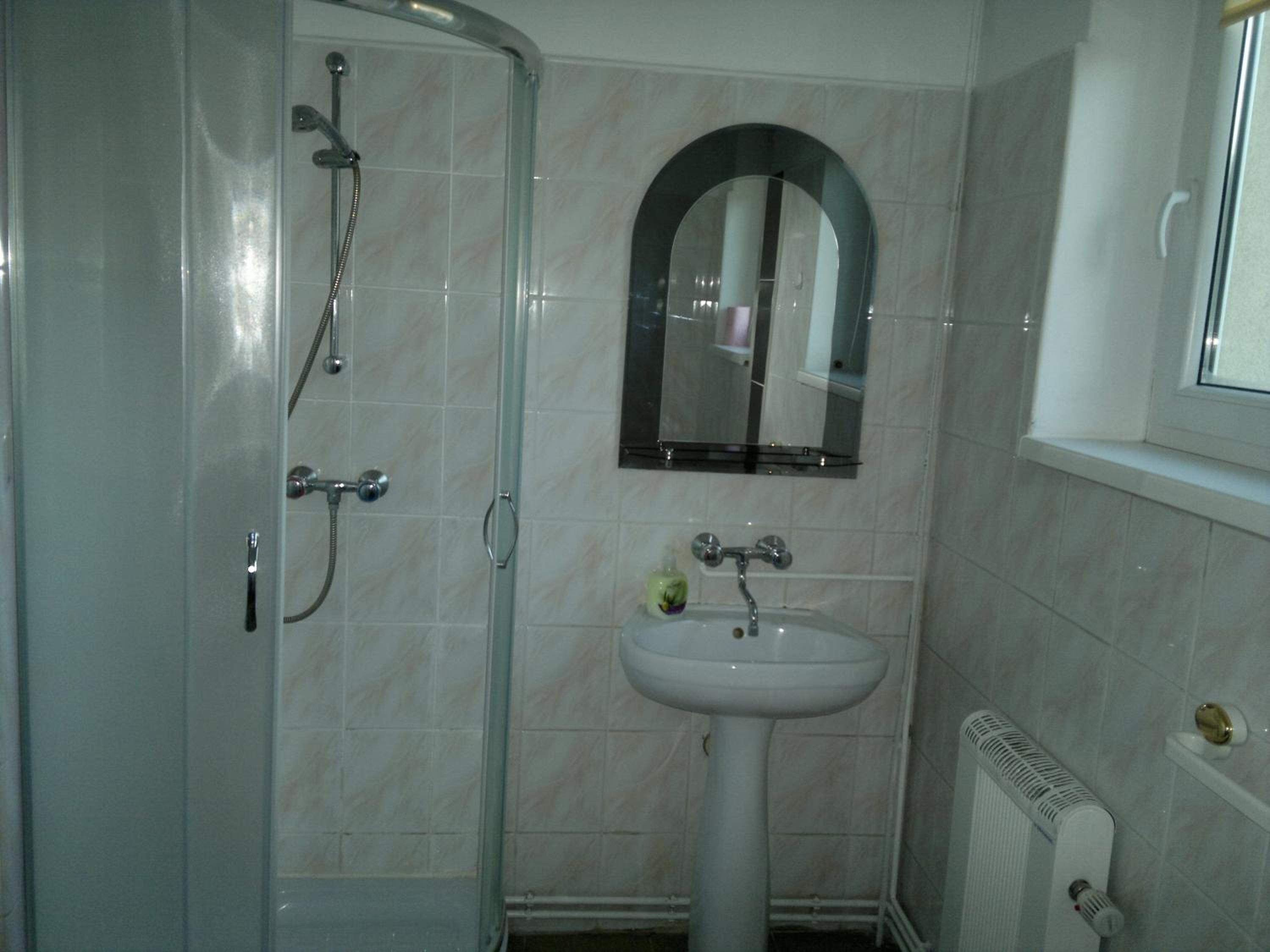 Two-Bedroom Apartment - Photo 6