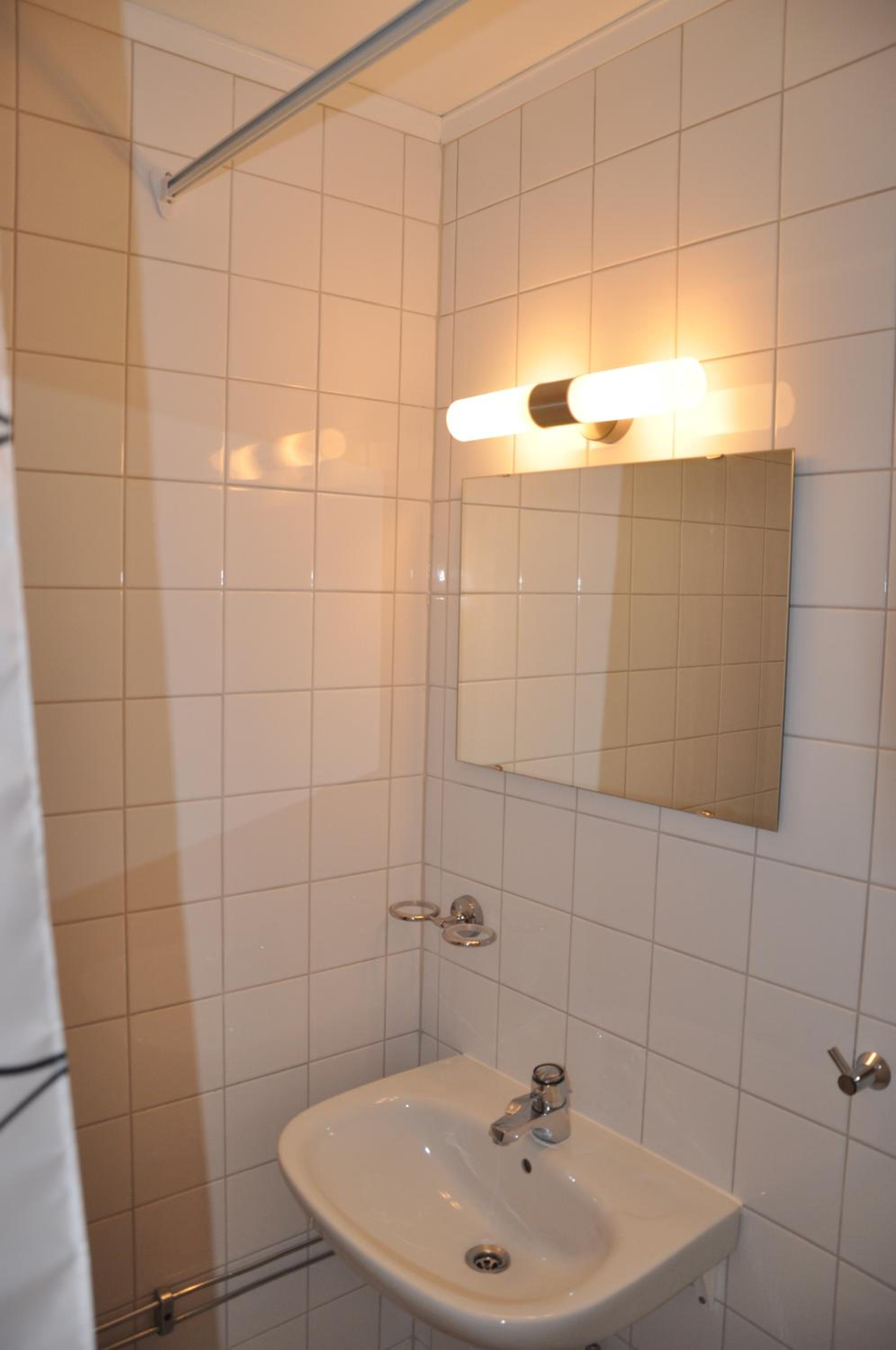 Twin Room - Photo 4