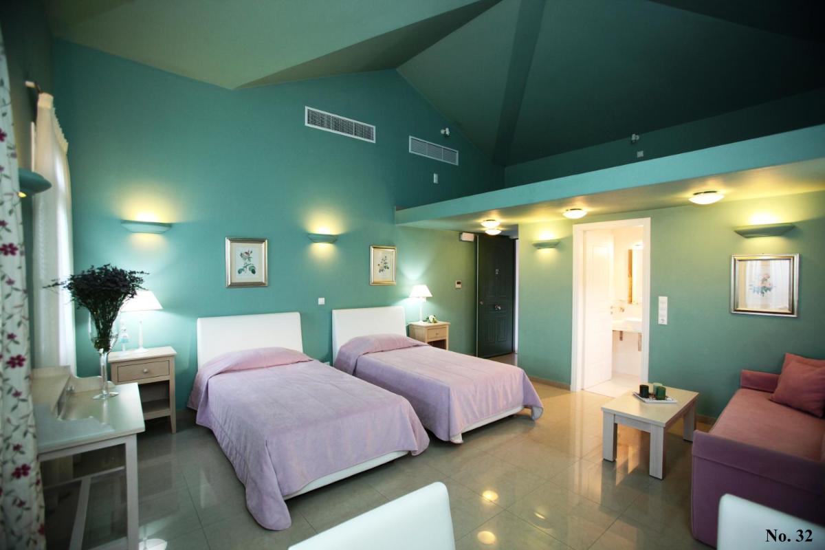 Deluxe Twin Room with Sea View