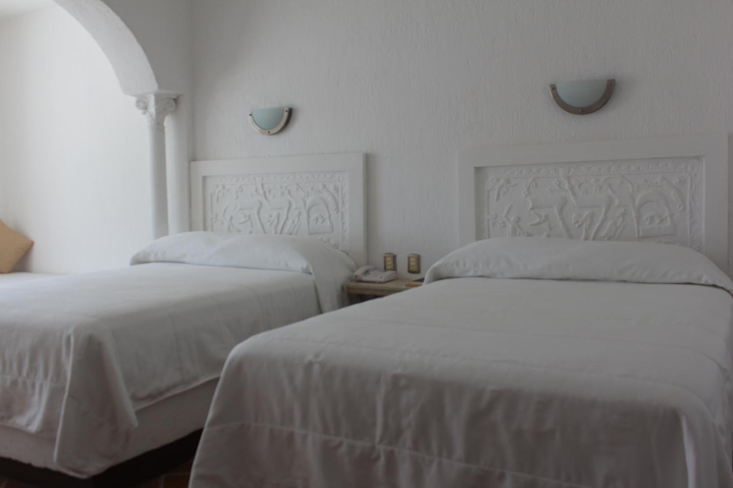 Double Room with Two Double Beds - Photo 7