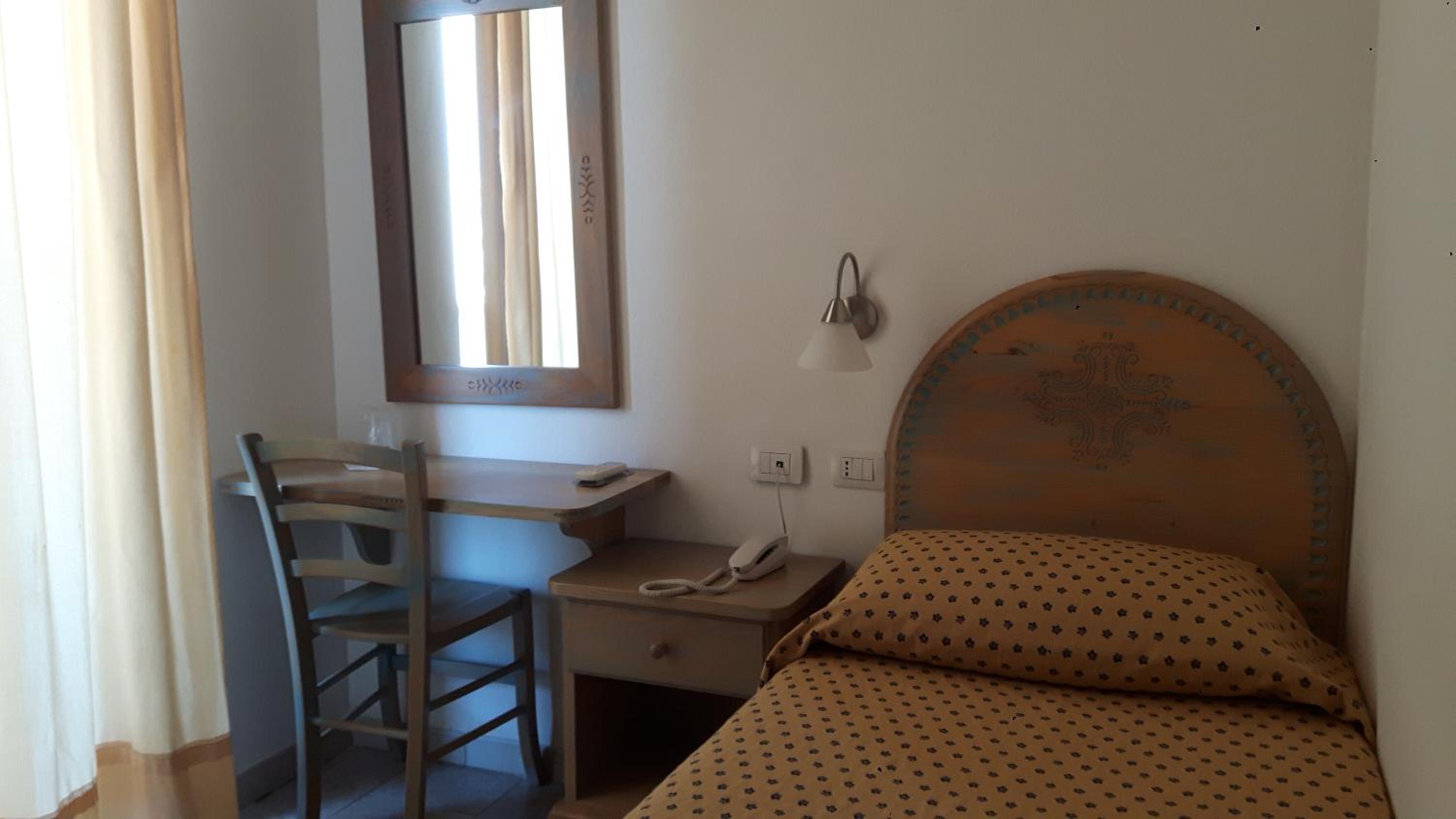 Single Room photo 2